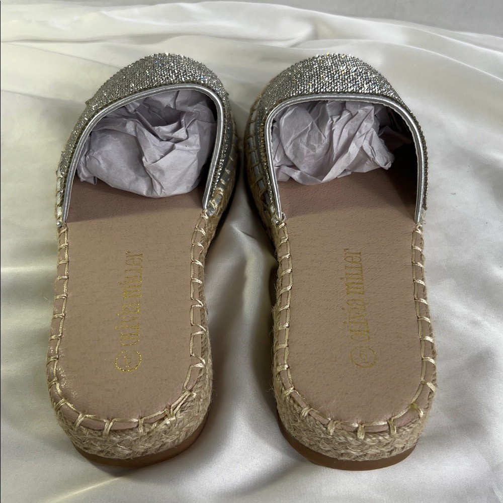 Olivia Miller Silver Rhinestone Espadrille Slides Sandals Women’s 6 New in Box