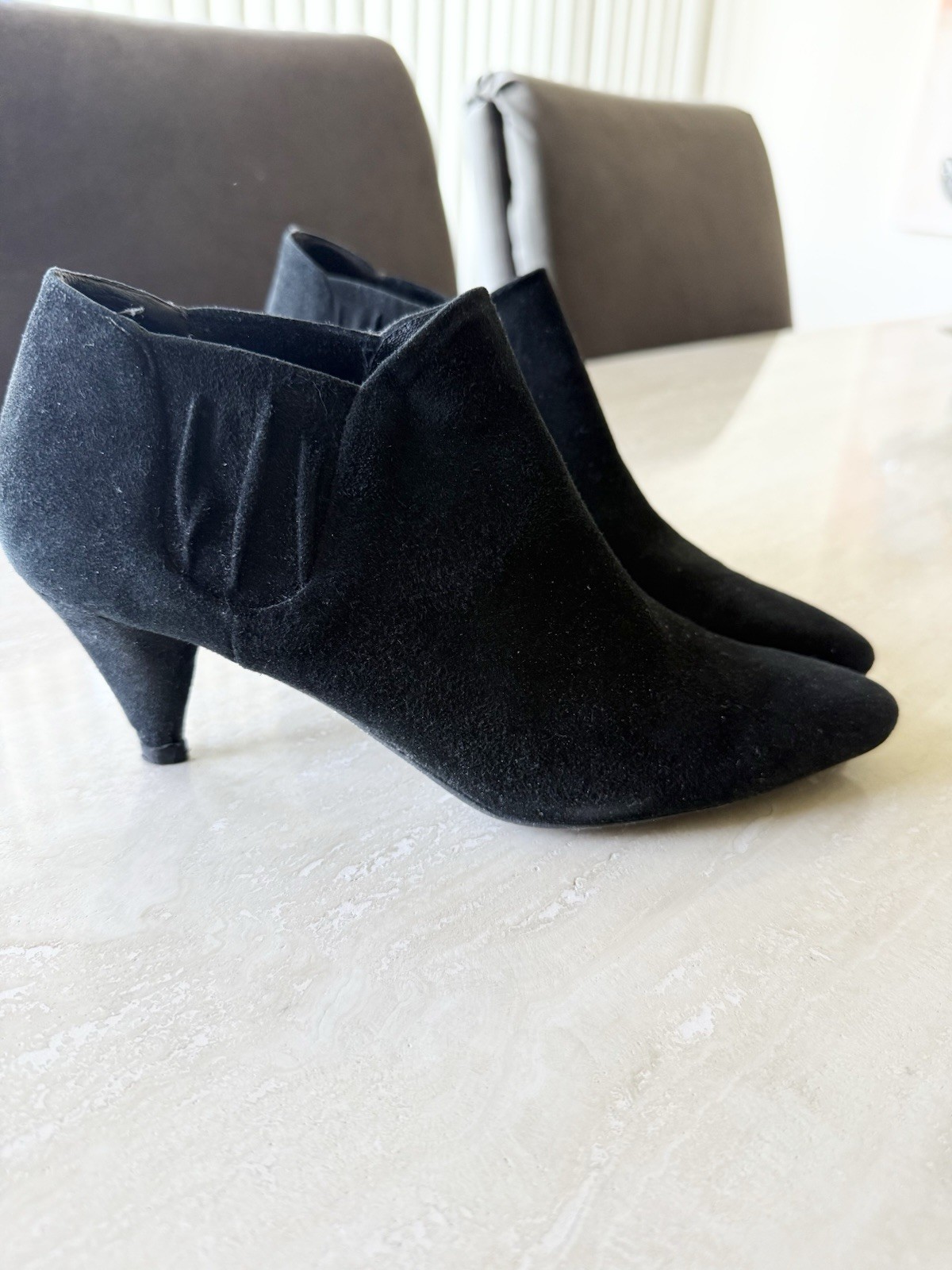 Prada Black Suede Ankle Bootie Pointed Toe Slip-On Stretch Elastic VINTAGE US 7