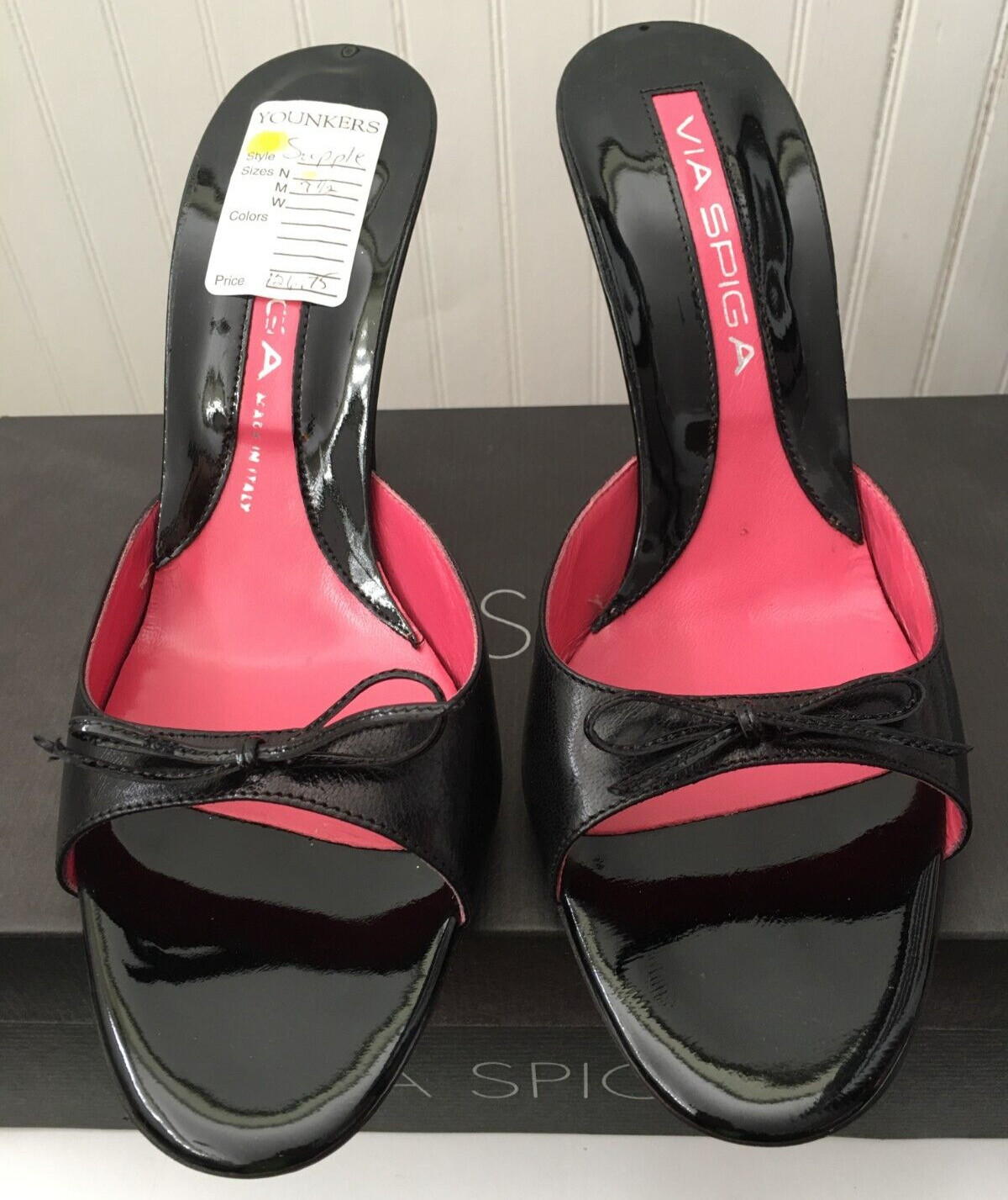 NIB Via Spiga SUPPLE Black Patent Leather Sandals Size 7 M AS IS