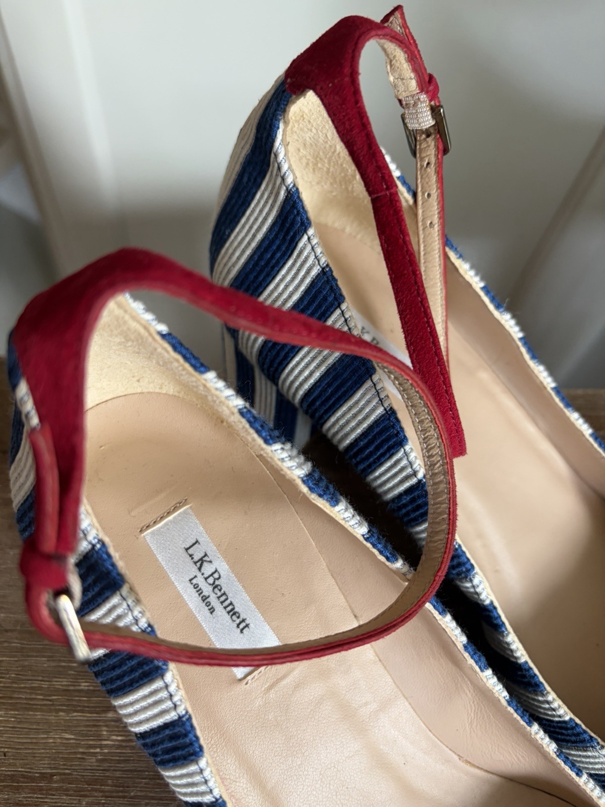 LK BENNETT Hadley Round Toe Pumps Size 41 Red White Blue Striped Closed Courts