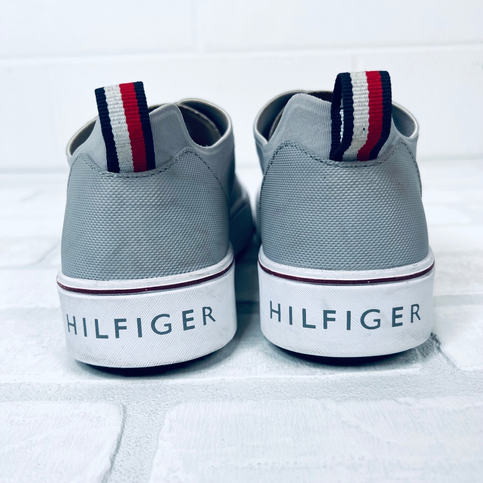 Tommy Hilfiger Womens TWSAWYIR Platform Sneakers Light Gray 5.5M