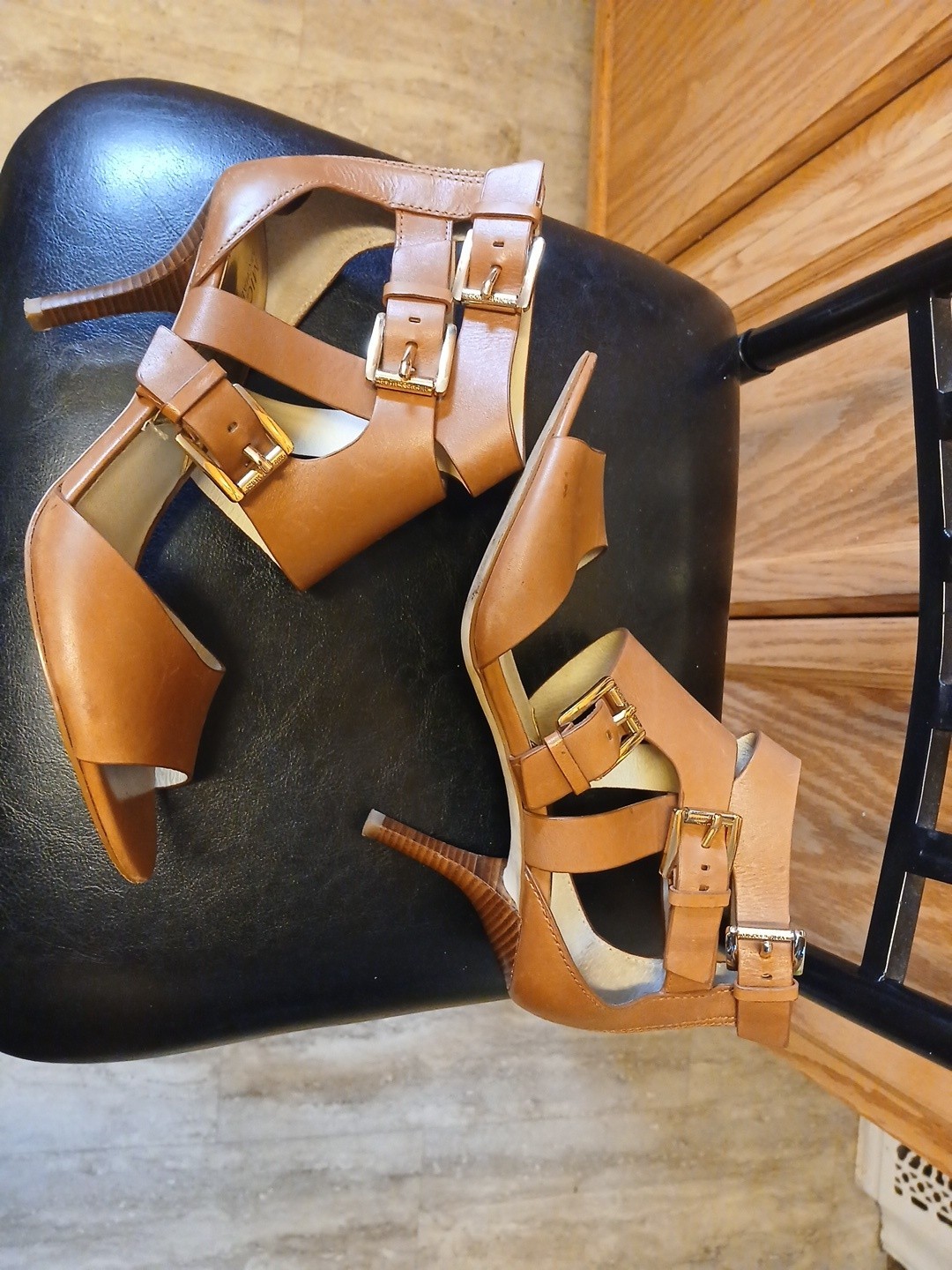 Michael Kors Cognac Strappy Open Toe Ankle Strap Buckle Heels 9M Pre-owned