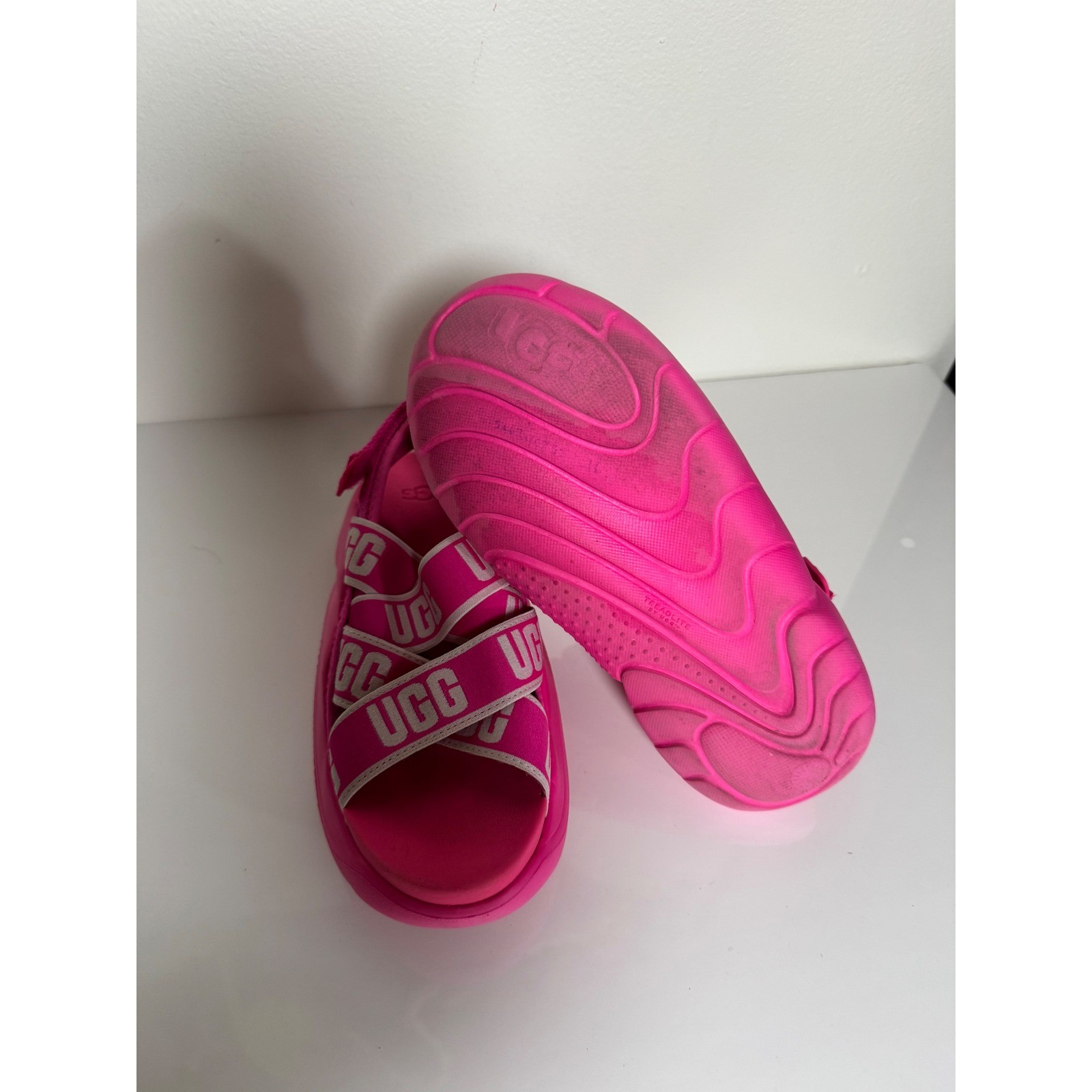 UGG LA Shores Rock Rose Pink Logo Elastic Strap Platform Sandals Womens 6