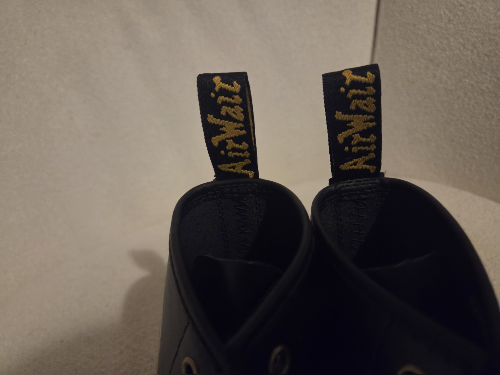 Dr. Martens 1460W Air Ware Leather Women’s Boots 9 US – Black