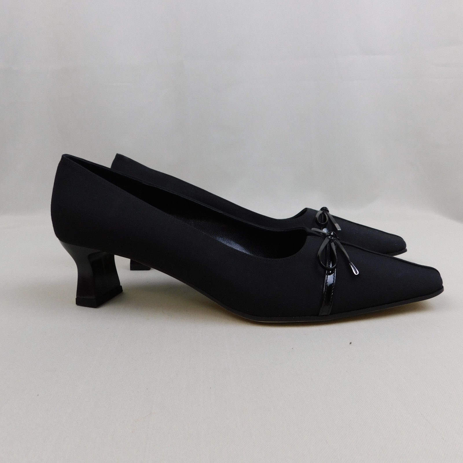 Vintage Vaneli Rhea Flared Block Heel Leather Square Toe Bow Pumps Black 9.5C