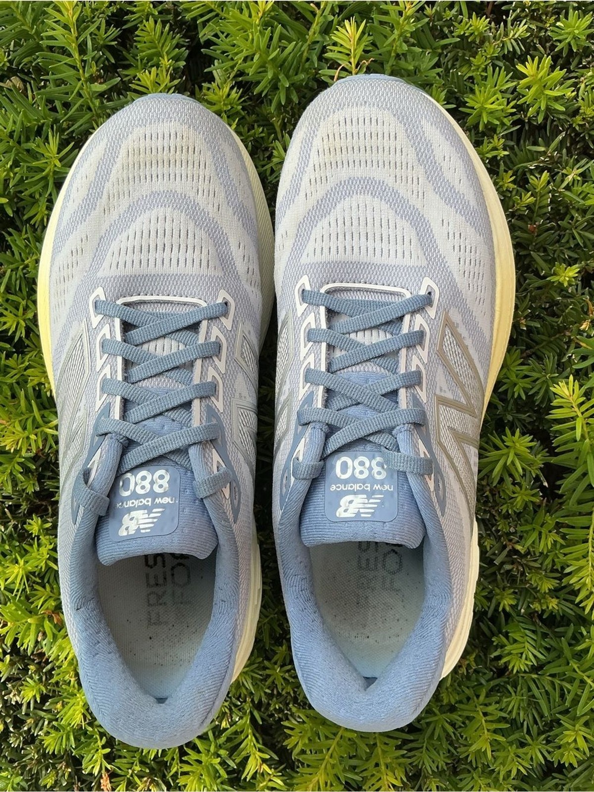 New Balance Fresh Foam X 880 v15 Running Shoes Grey Blue Women’s 9.5 / Men’s 8