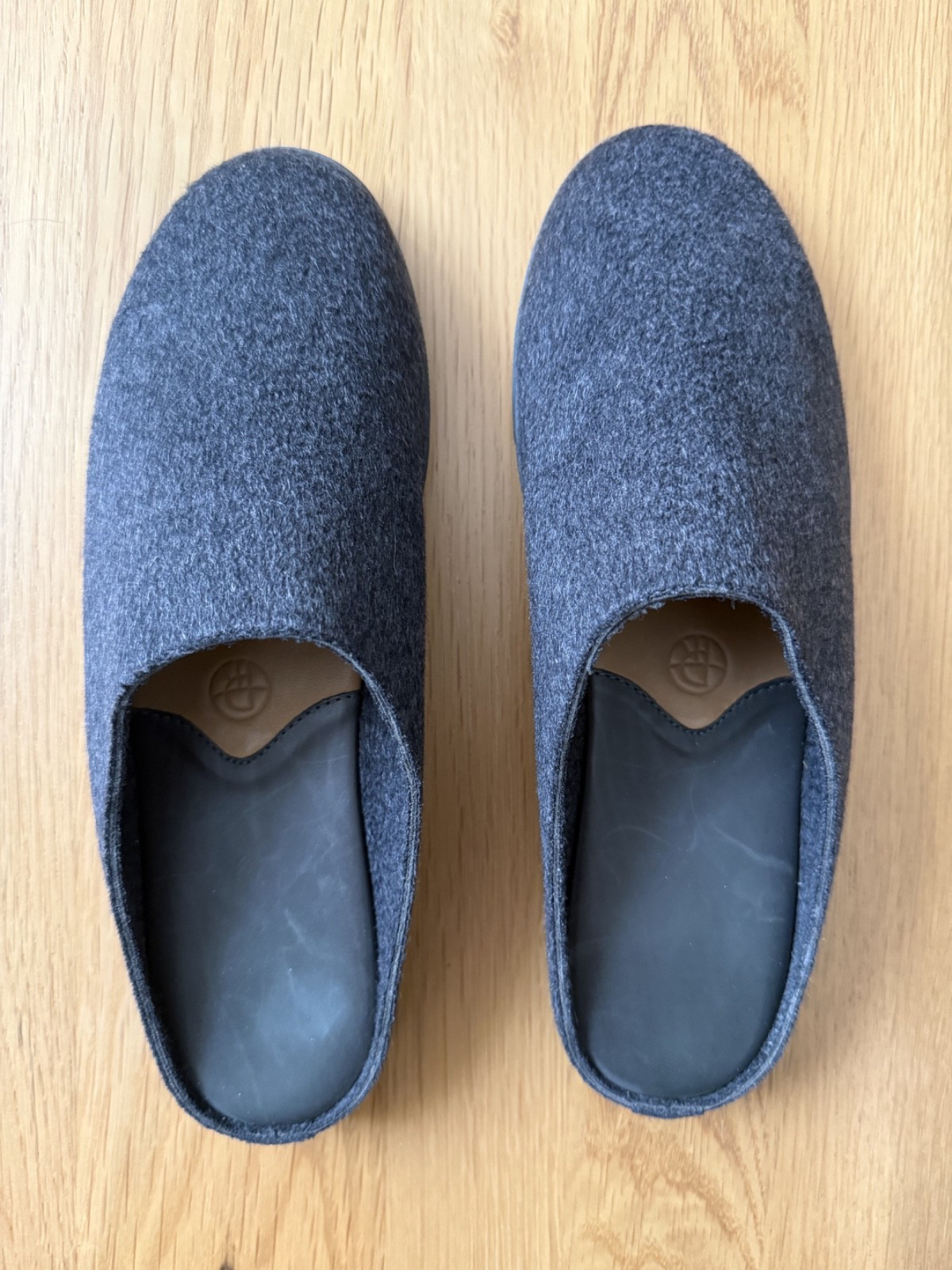 THE ROW Eric Mule Cashmere Slides in Dark Gray NWD Neiman Marcus 39.5 $890