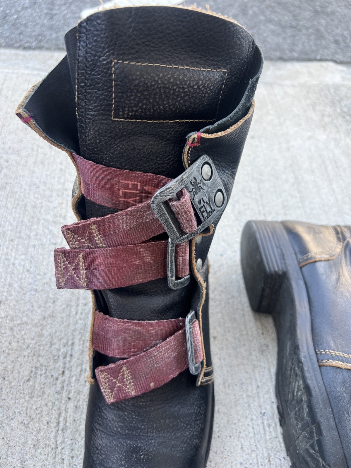 Women’s Fly London Black leather boots size not marked ( heel-toe 11″ )