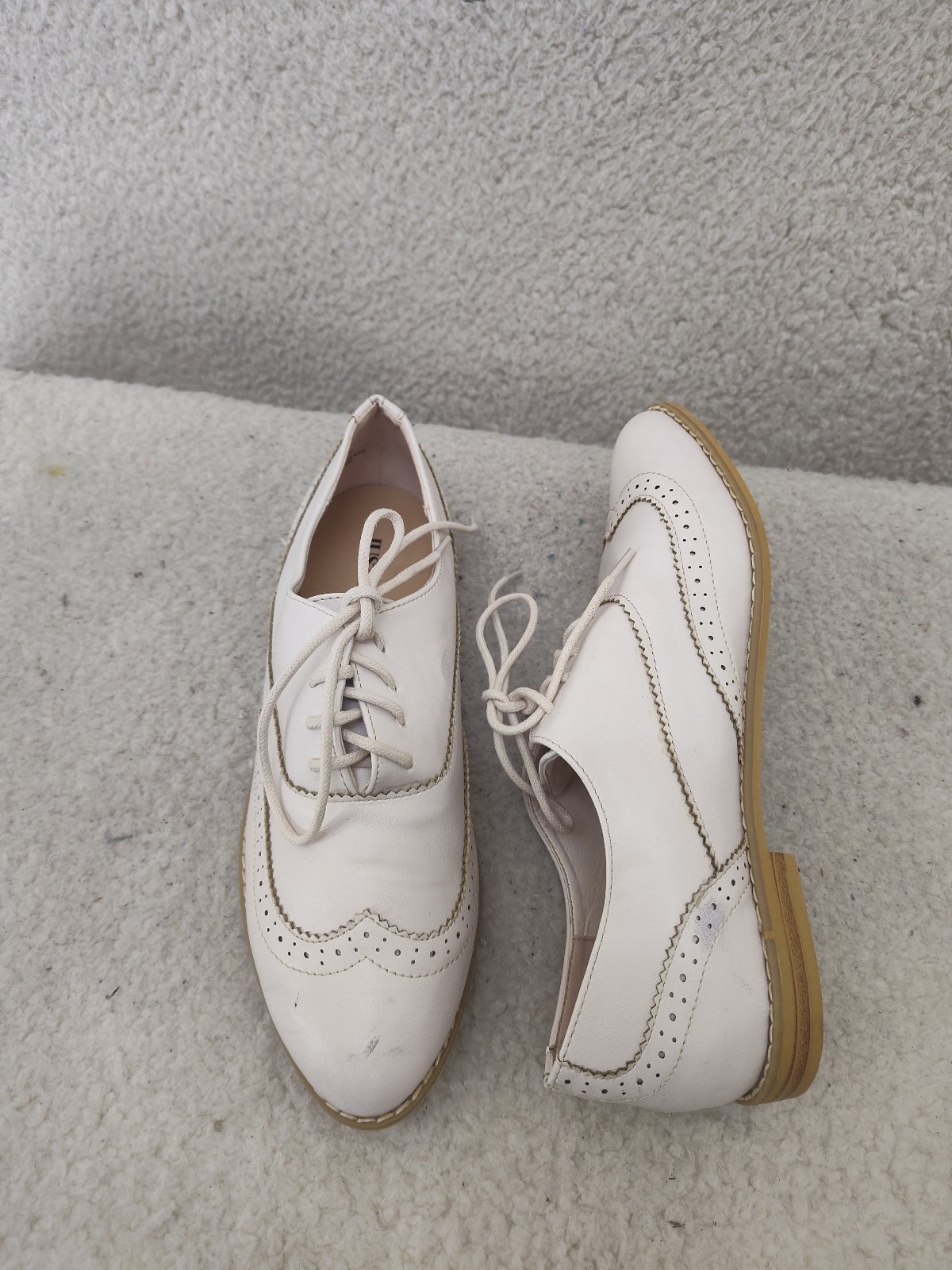 JustFab Women Luxton Oxford 7 Cream Lace Up Almond Toe Casual Comfort Shoes