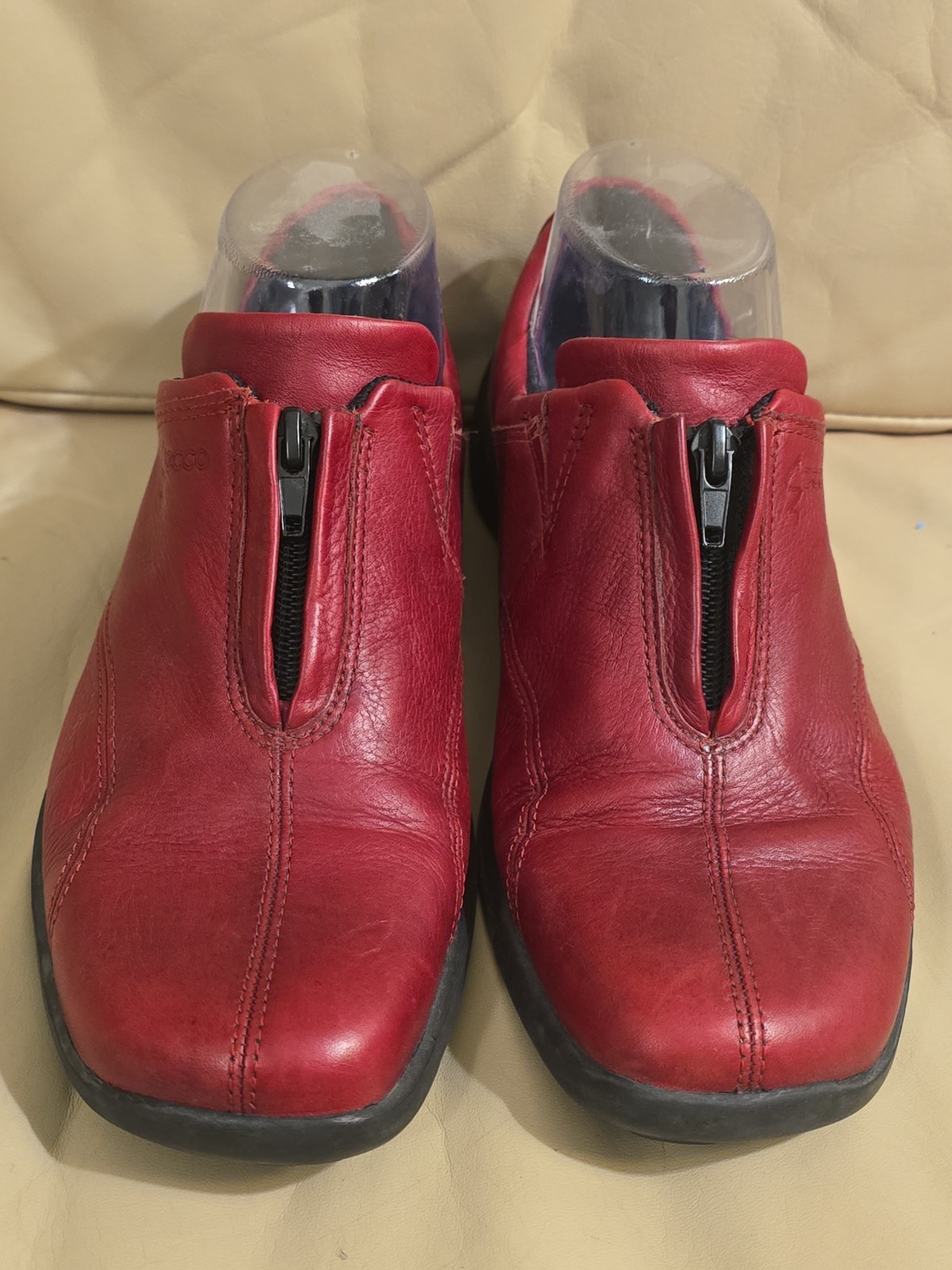 ECCO Slip-On Loafers Zip Front Shoes RED SOFT LEATHER Latex Soles, Size 8/ 8.5