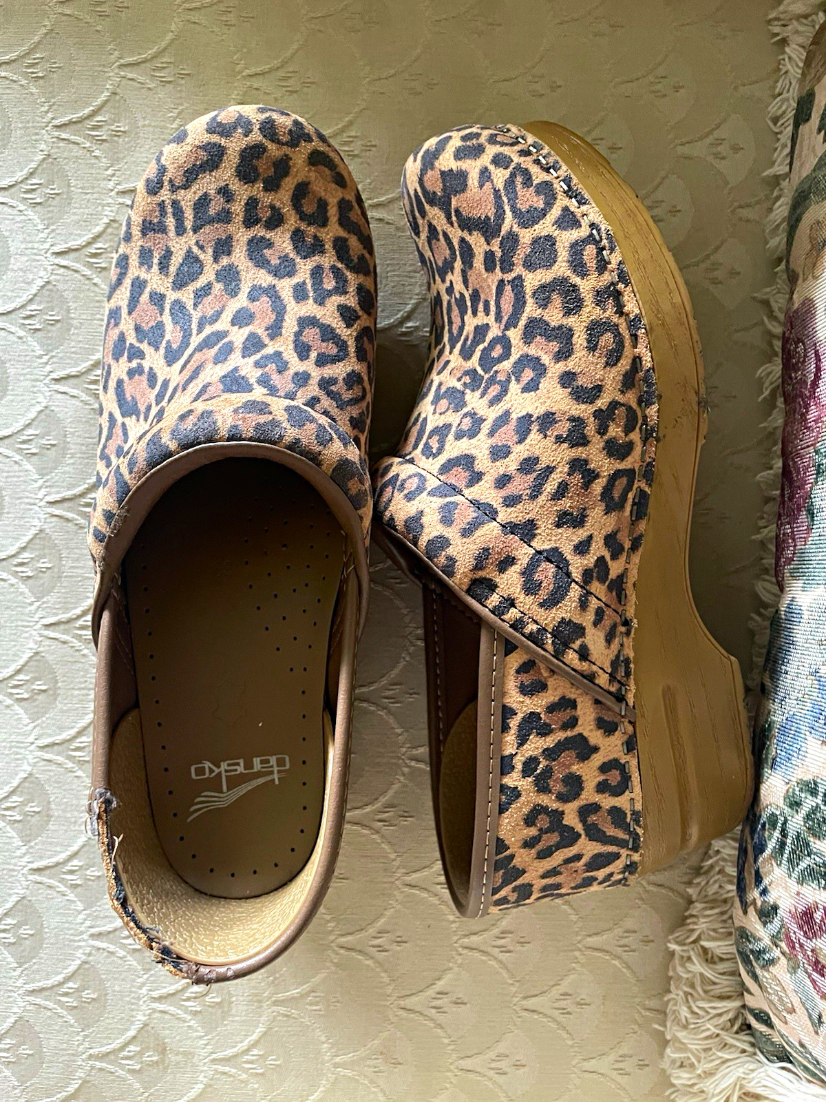 Dansko Professional Women’s Leopard Print Leather Slip On Clogs EU 39 US 8.5