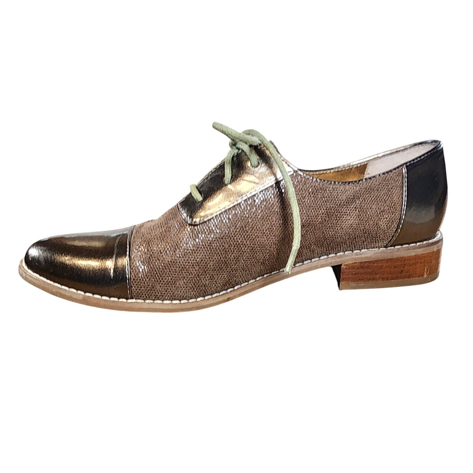 Seychelles By Your Side Women’s 8.5 Oxfords Lace Up Metallic Cap Toe Shoes