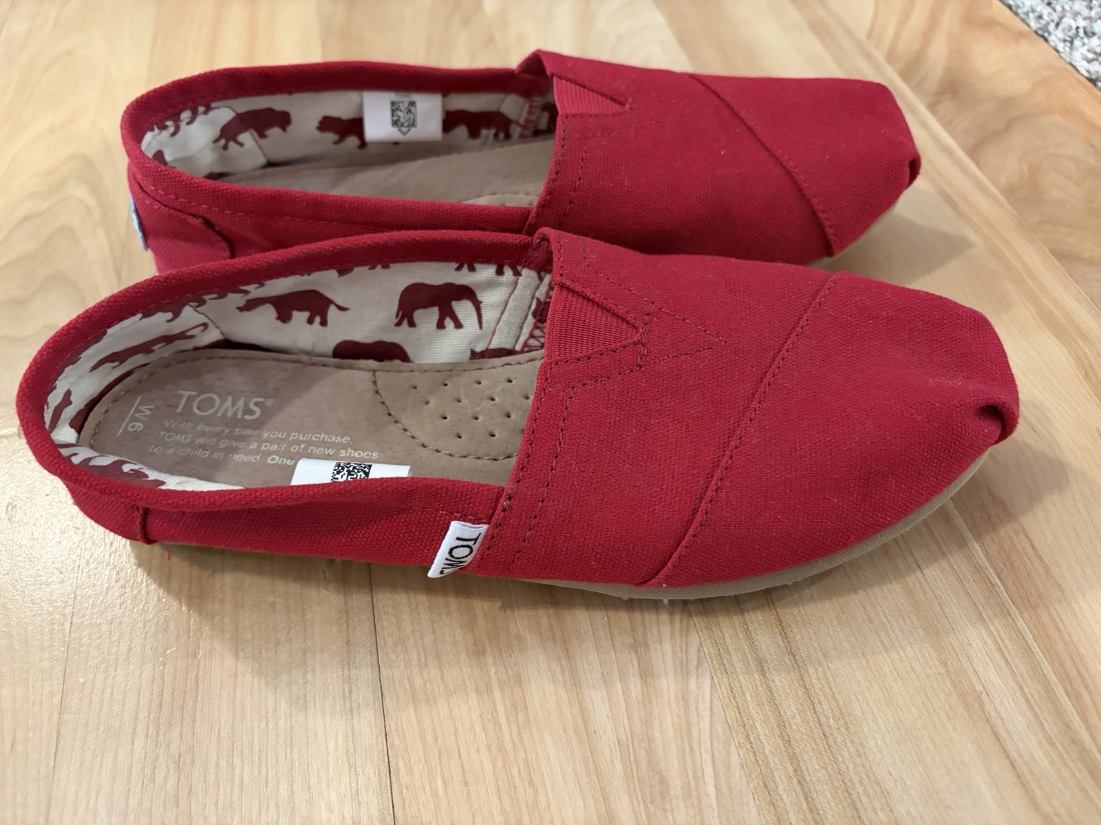 Toms Women’s Shoes Size 6