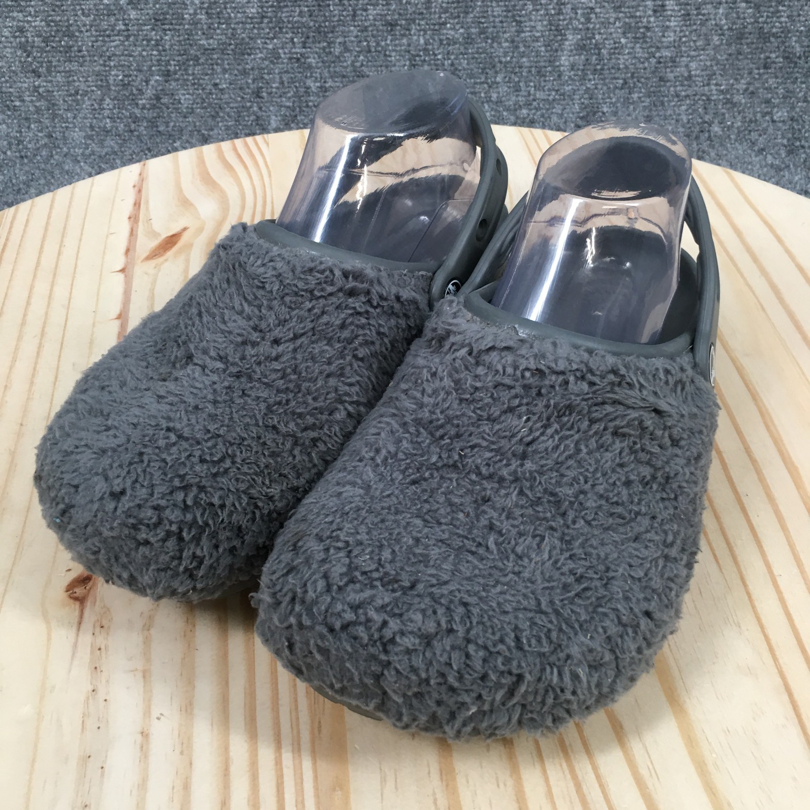 Crocs Shoes Mens 4 Womens 6 Classic Fuzz Mania Clog Gray Faux Fur Comfort Logo