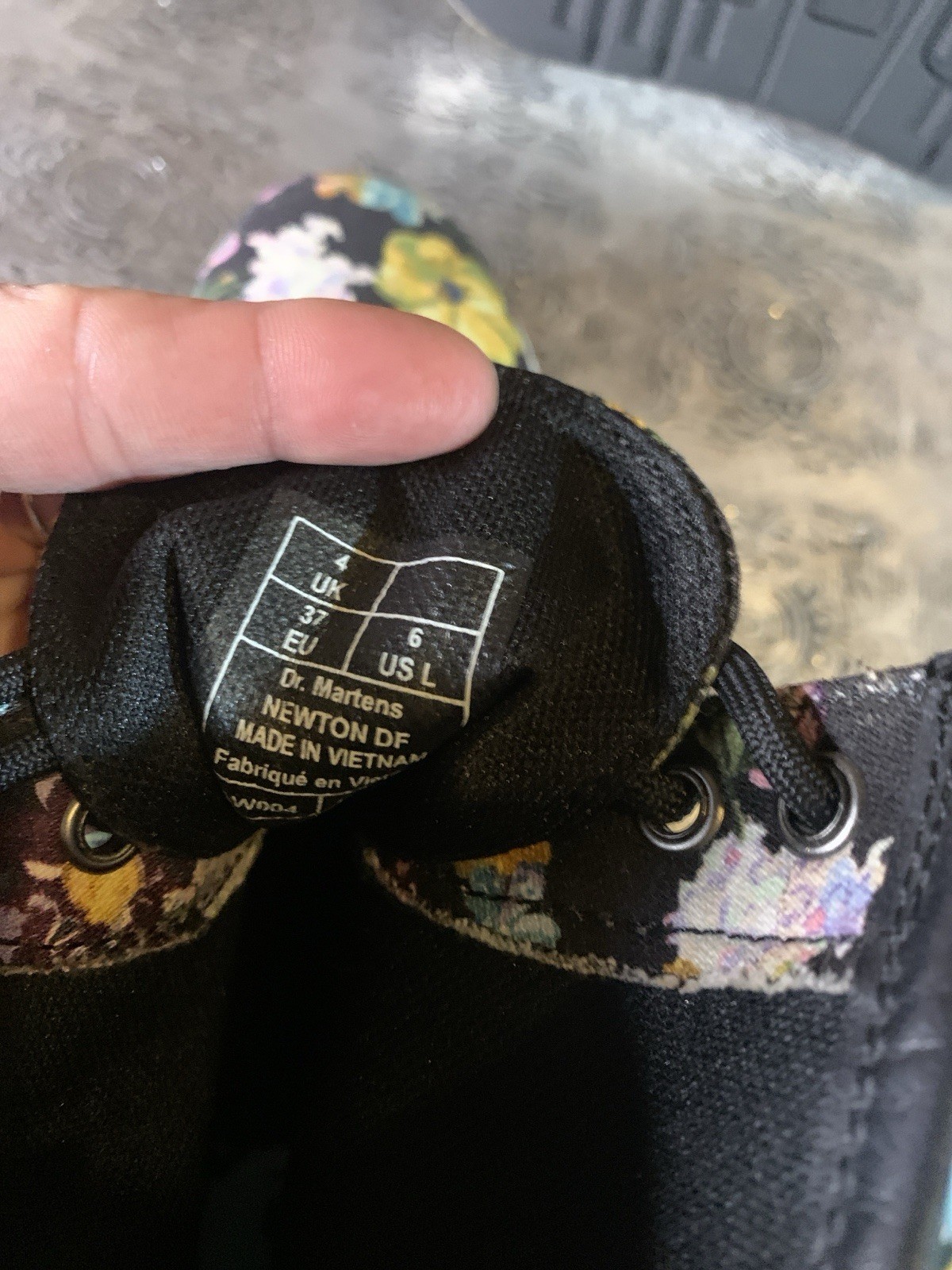 Dr. Martens Newton Darcy Floral Print Fabric Booties Size 6
