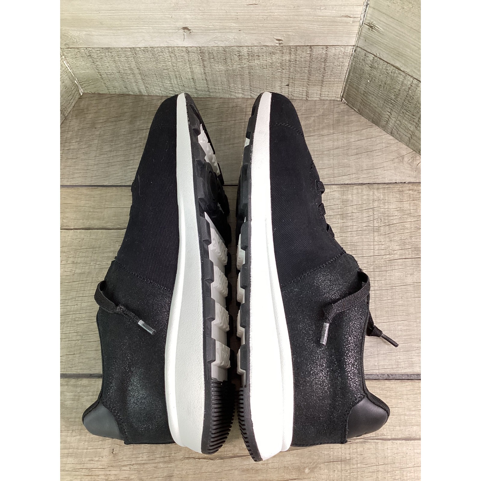 TOMS TRVL LITE Black Shimmer Textile Leather Sneakers Womens 10 Low Top Shoes