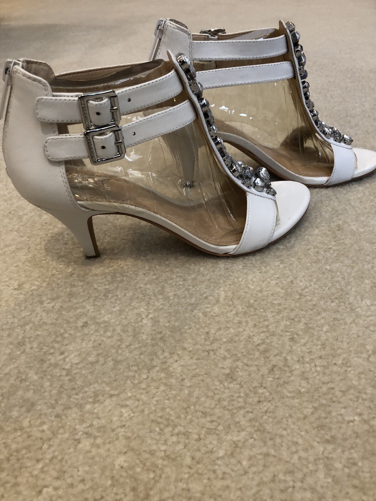 VINCE CAMUTO VC-MYSTICAL IVORY SIZE 6M