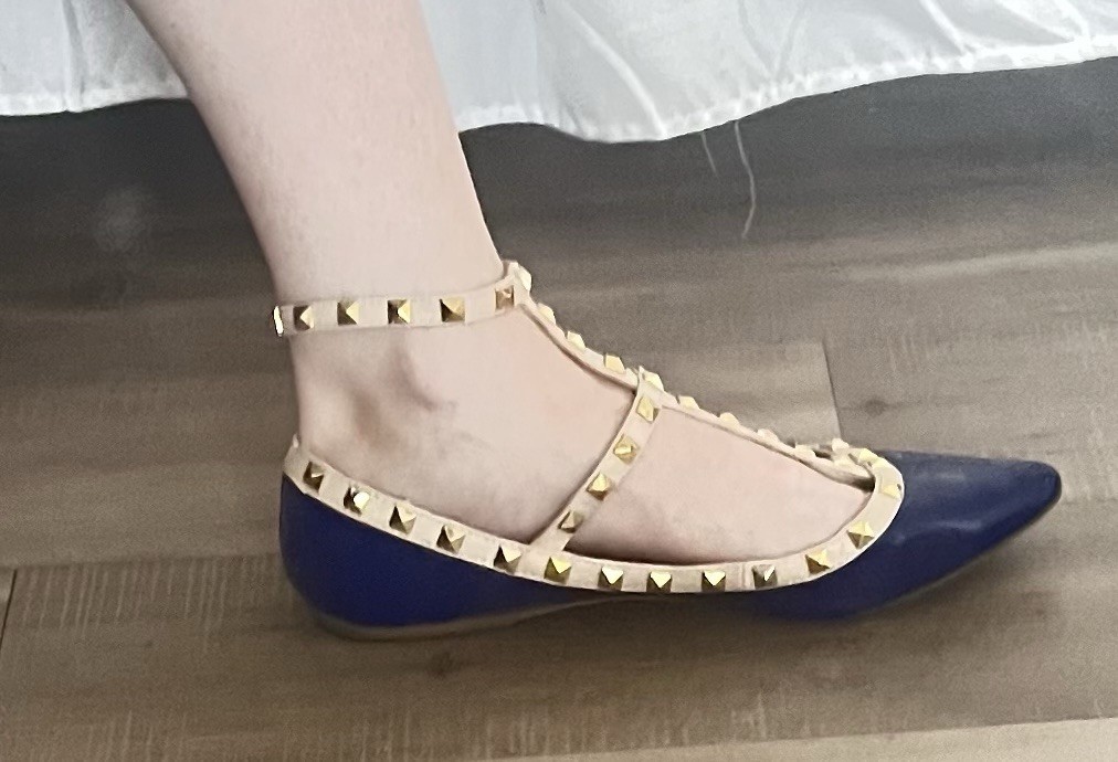 Wild Diva Lounge Blue Studded Pointed Toe T-Strap Buckle Flats 8.5 M