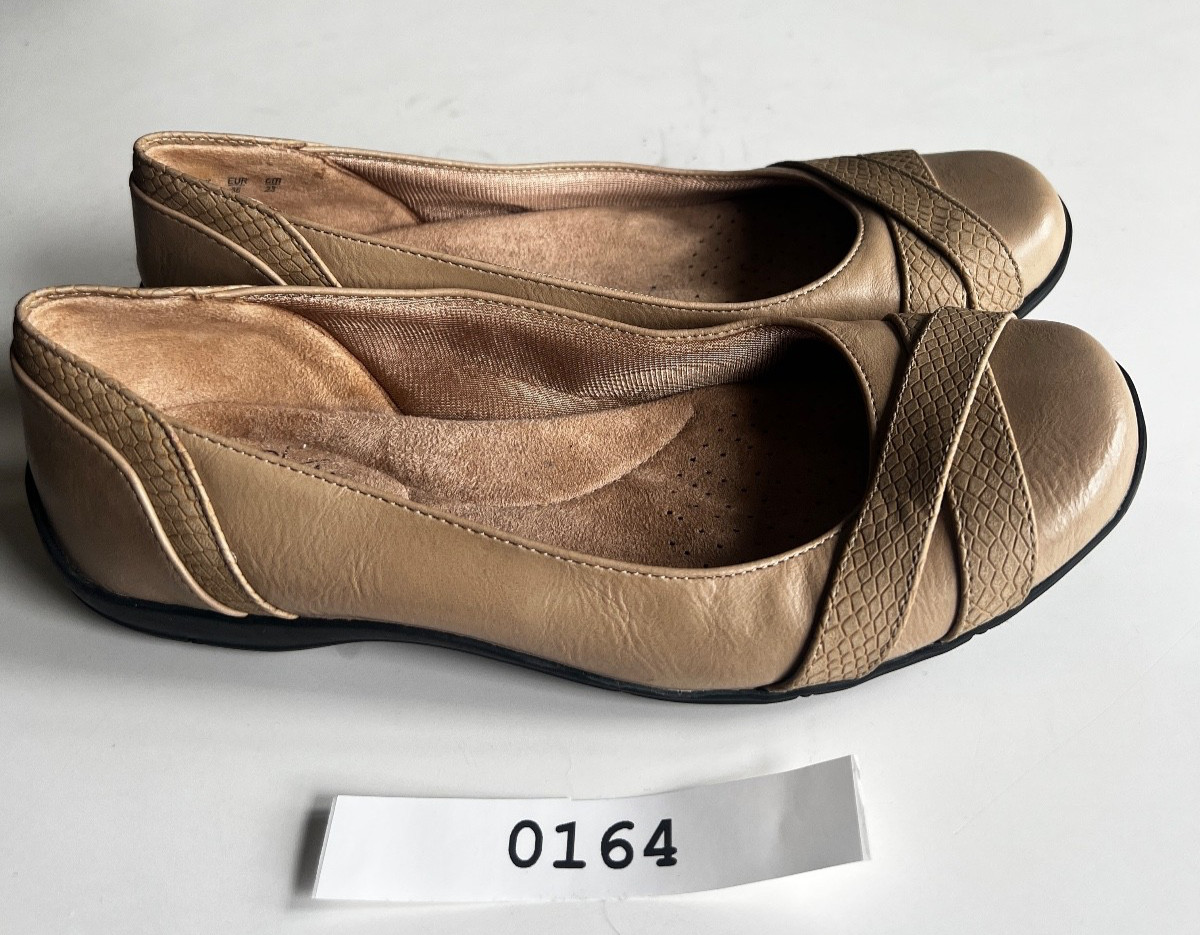 Life Stride Soft System Pull On Shoes Women’s Size 6 M Flats Beige