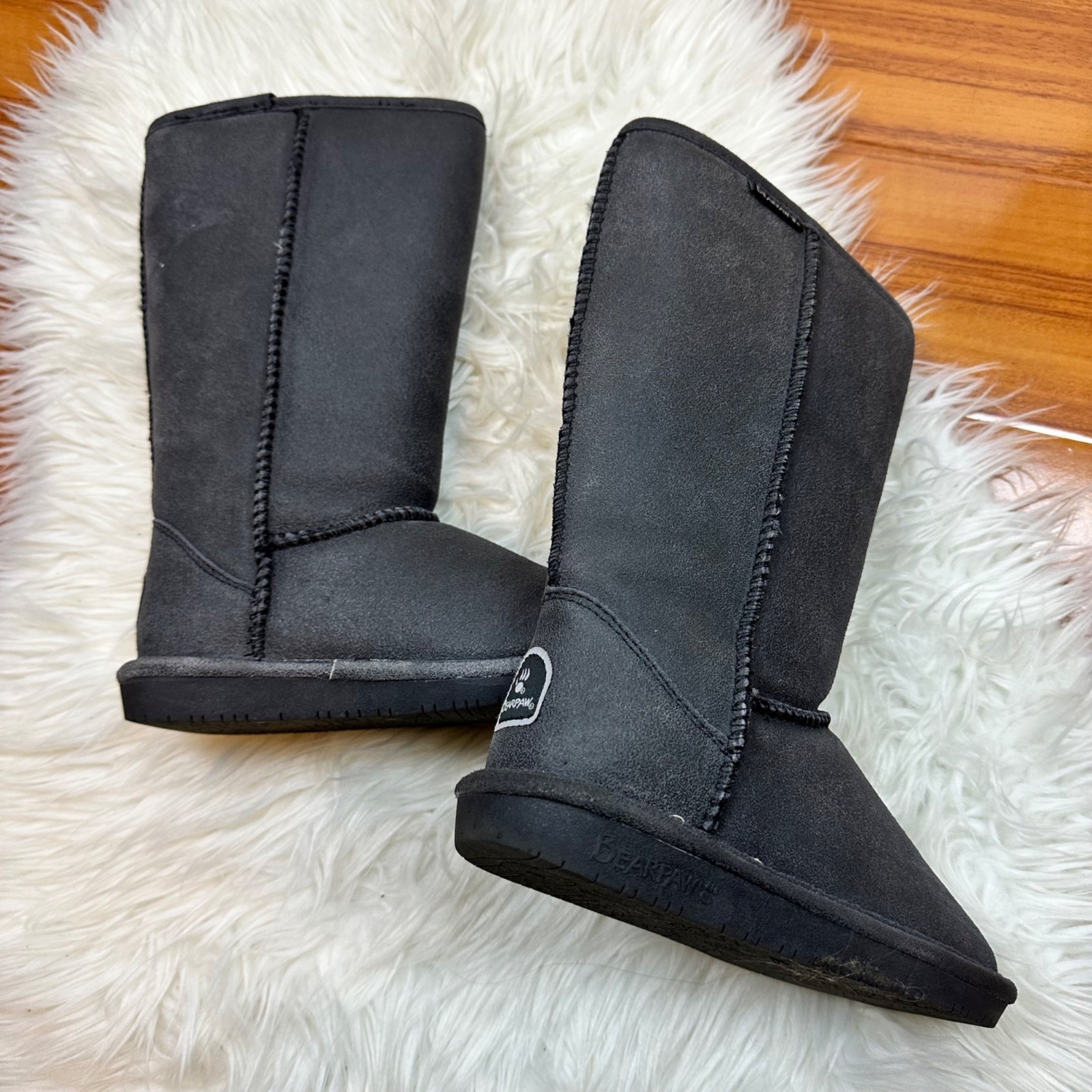 Bearpaw Emma Tall Gray Boots Womens Size 6 Fuzzy Cozy Comfort Winter Fall