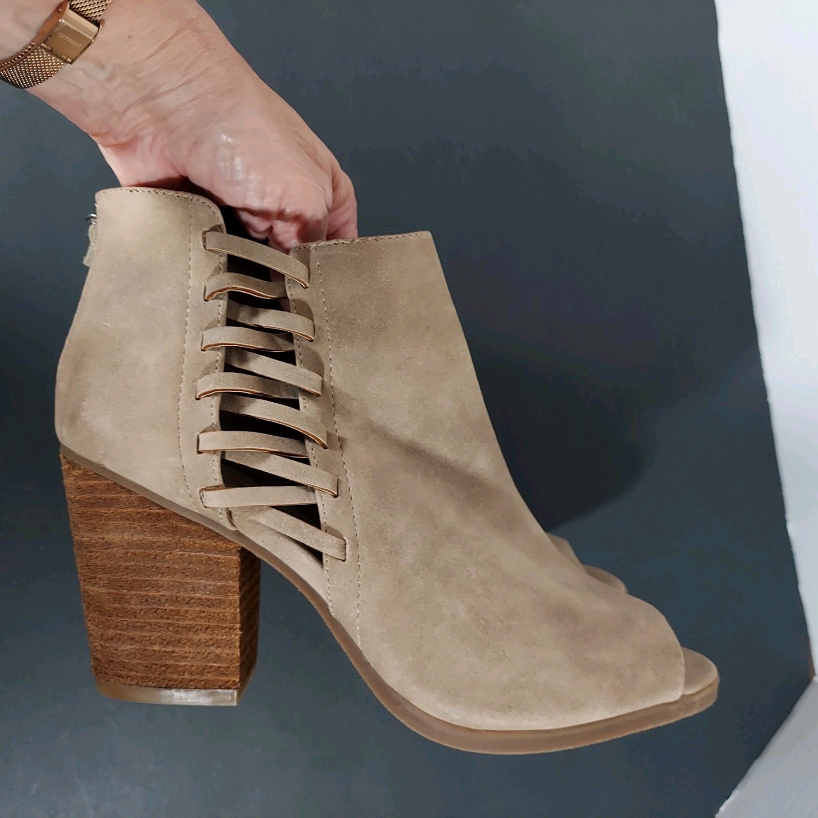 Sugar Violla Women’s Shoes Size 10 Boots Peekaboo Toe 3.25 Heel Tan Faux Suede