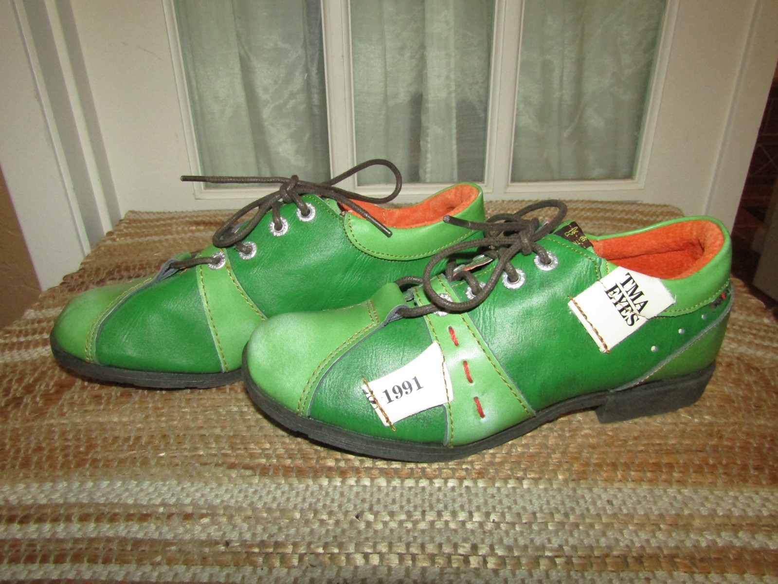 TMA Eyes Shoes Womens sz 8.5 Green Hand Stitched Leather Lace Up Comfort Shoes