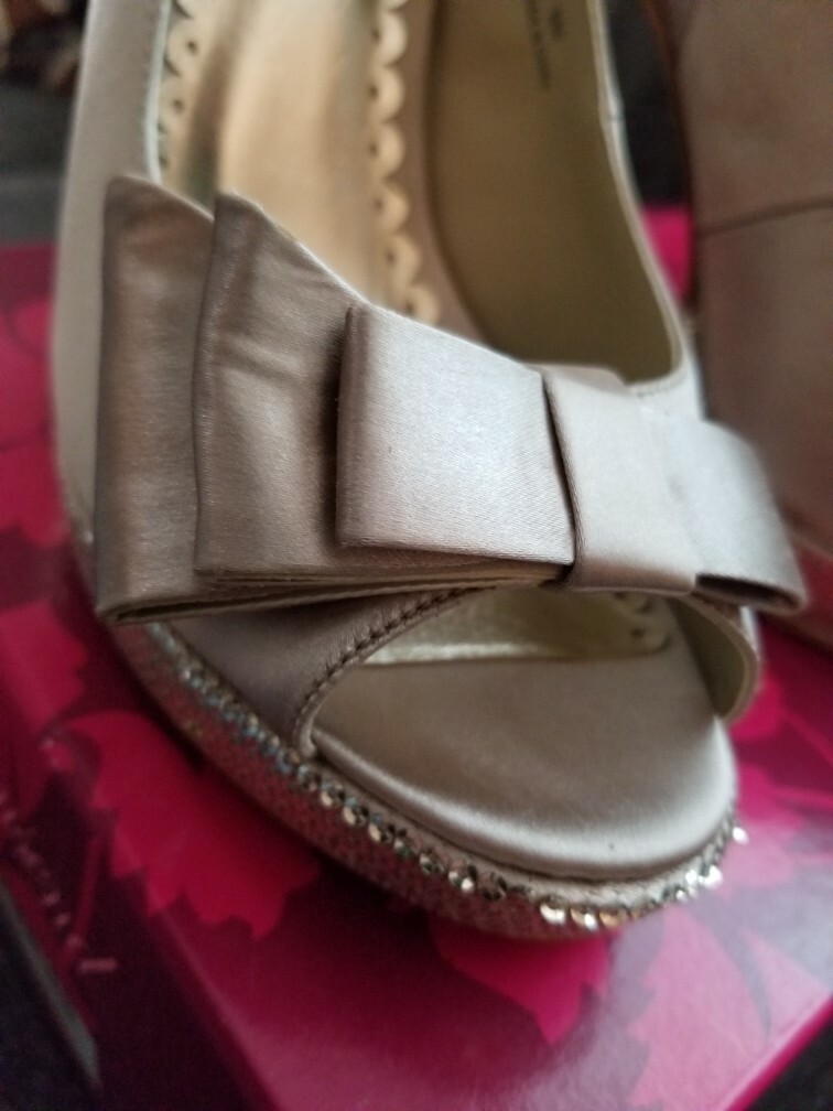 Lulu Townsend Ballari Champagne 5″Heels with 3/4 Platform Size 8 NEW