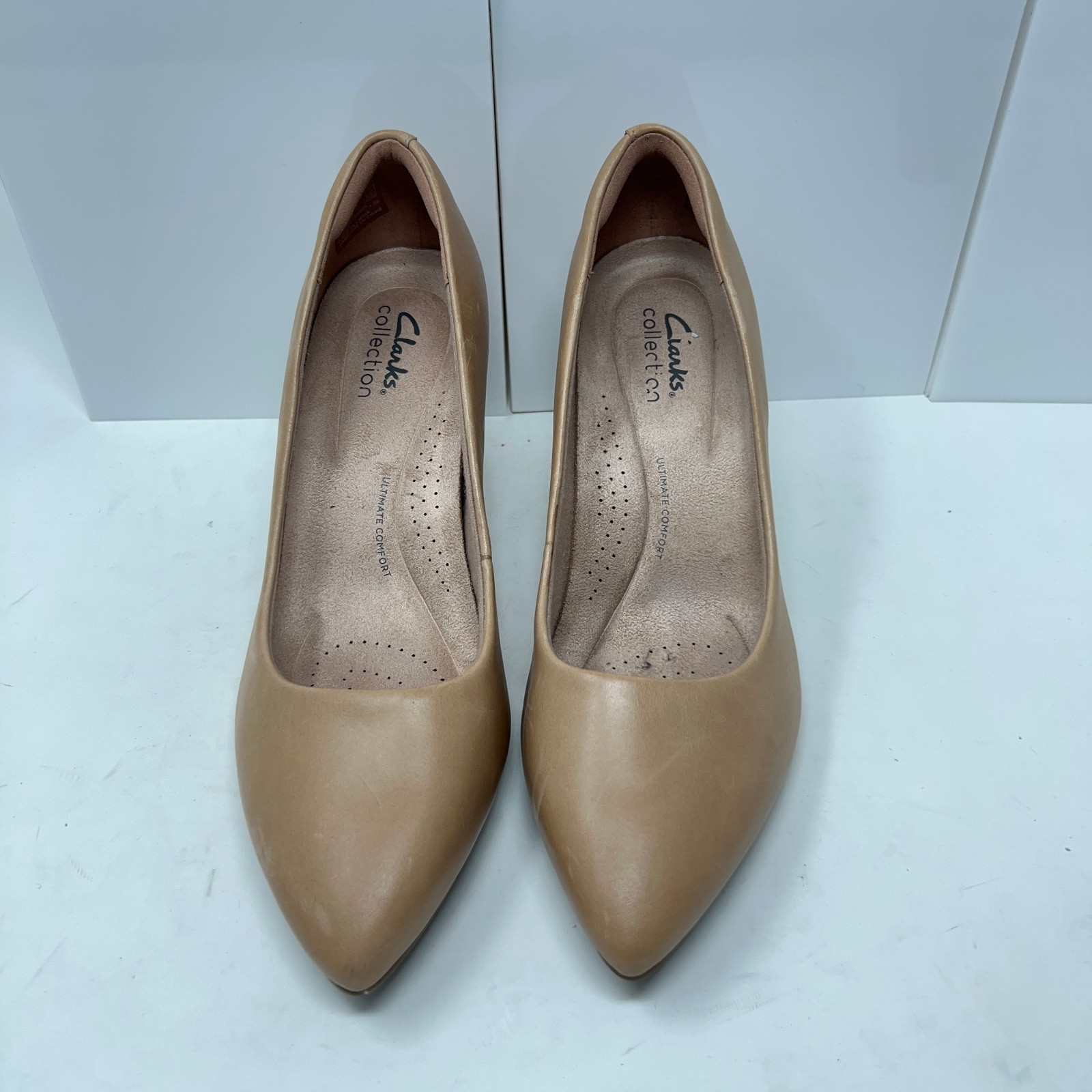 Clarks Womens 7W Warm Beige Leather Slip-On Kataleyna Gem Pump Dress Shoes NWOB