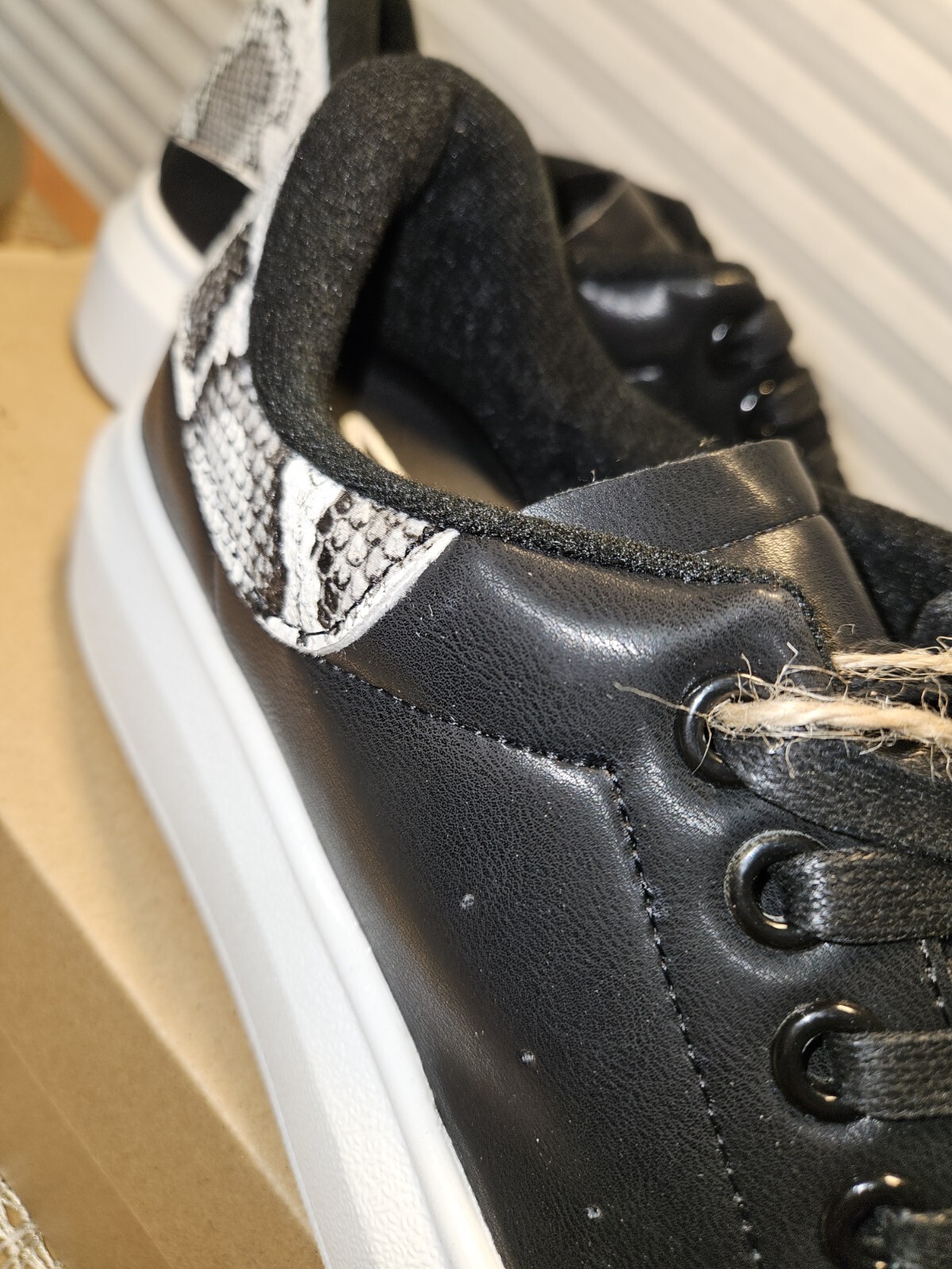 7 For All Mankind Womens Sz 11 Blk Snake White Sole Casual Shoes Miki Sneaker