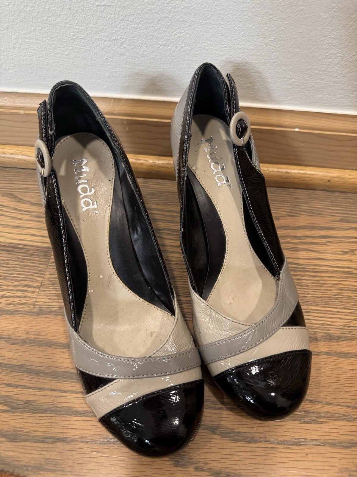 Vintage Mudd Maryanne Black Grey Buckle Pin Up Retro Goth Womens Pump Heels 6.5