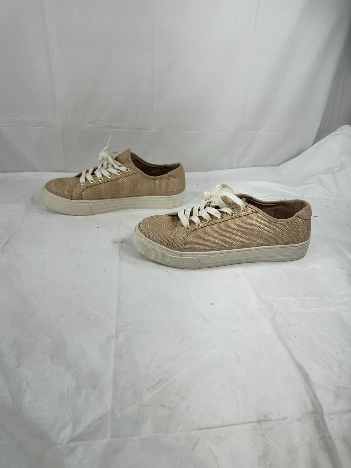 Magellan Outdoors Women’s Sneaker Size 8.5 B Stlye 162286