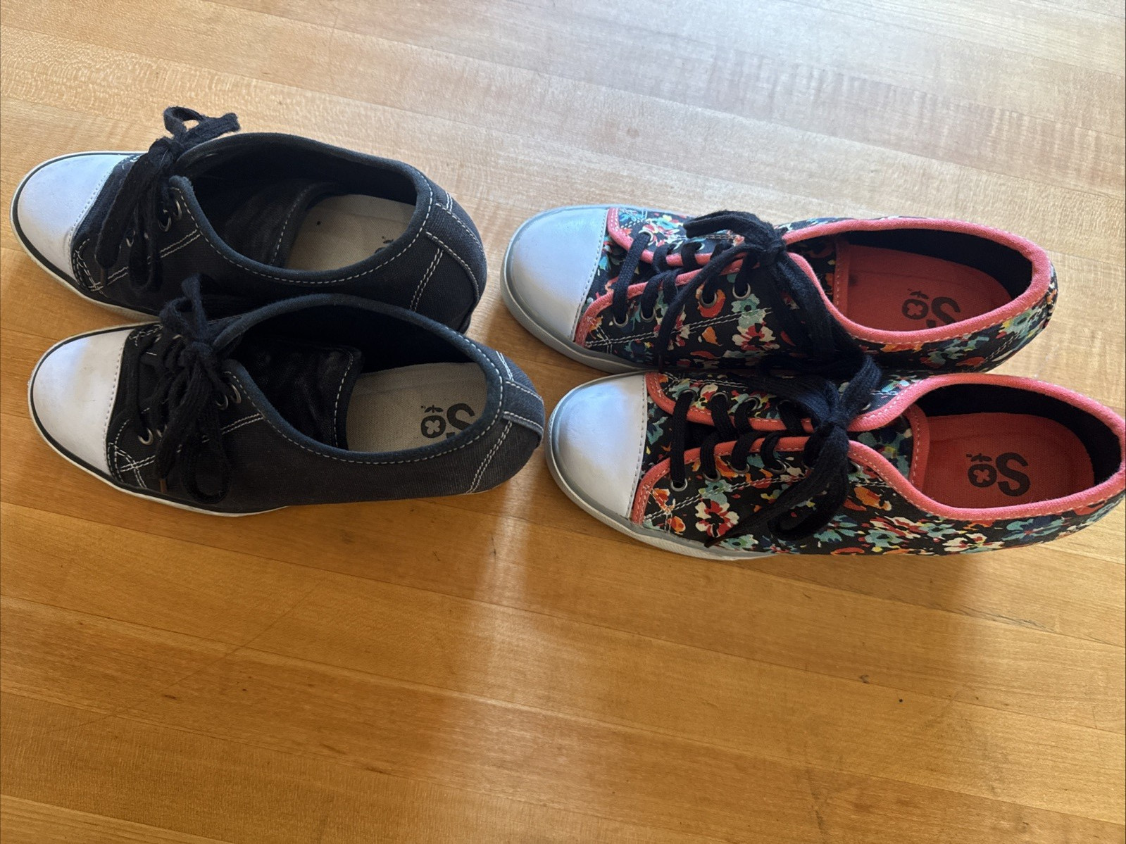 SO Black ShoeSolid or Floral Heeled Wedge Platform Sneaker Sz 8, Lace Up, Canvas