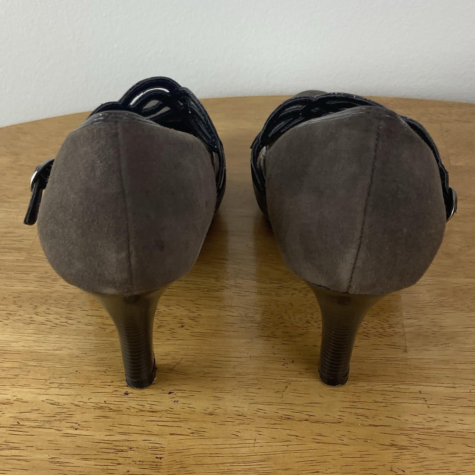 Clarks Artisan Active Air Women’s Brown Suede Leather Pumps Straps Buckle Sz 6.5