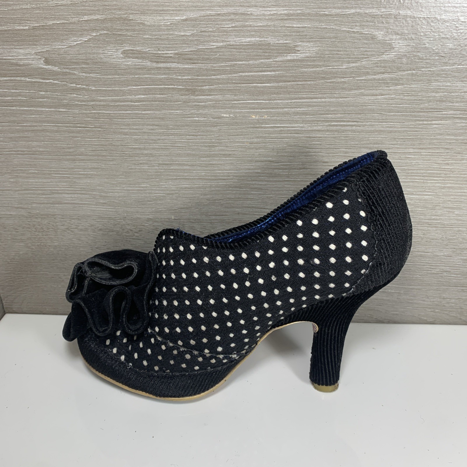 Irregular Choice ICONIC Polka Dot SZ 39 US 8 Booties Black Bow