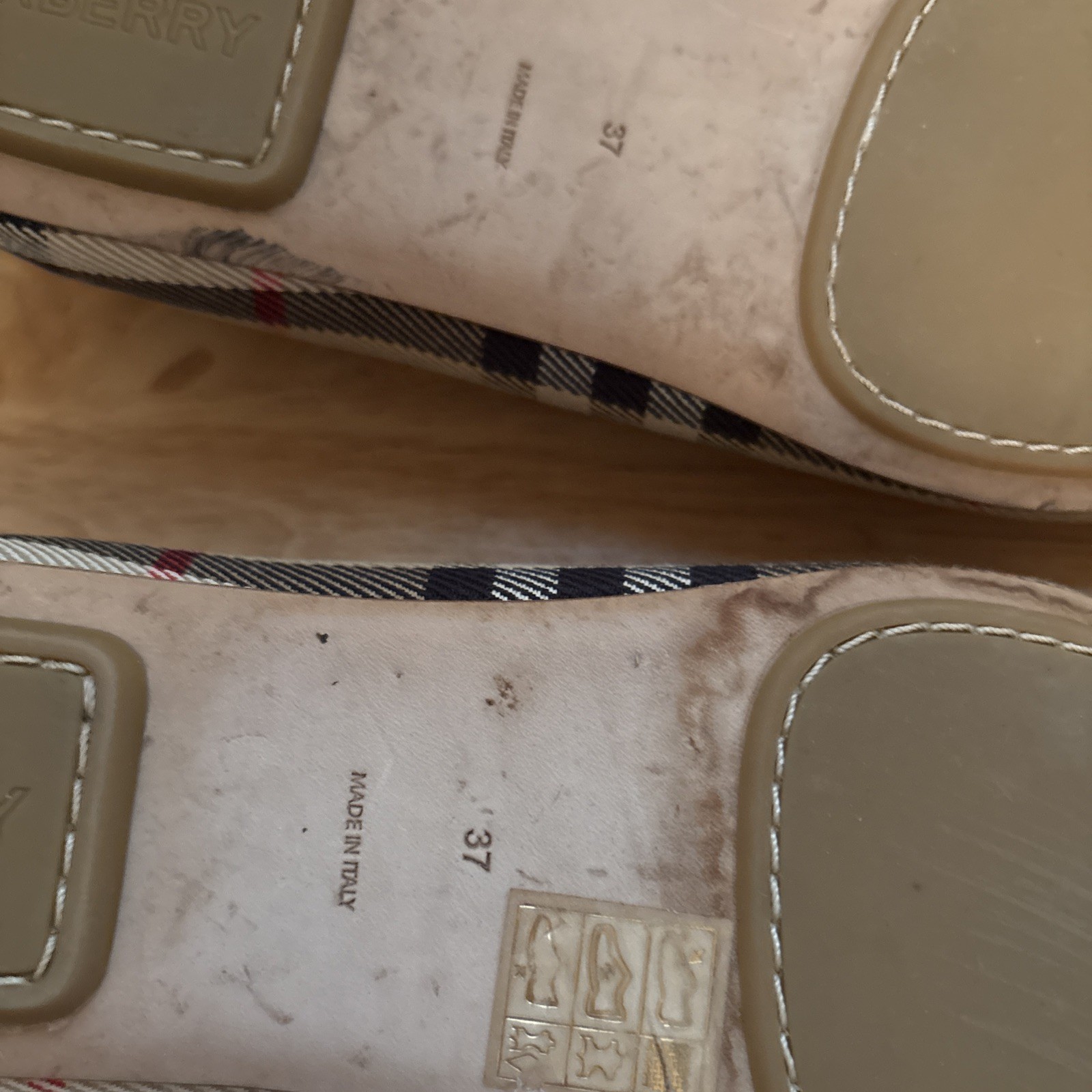 Burberry Women’s Flats Shoes Size EU 37 US 7 Ballet Nova Check
