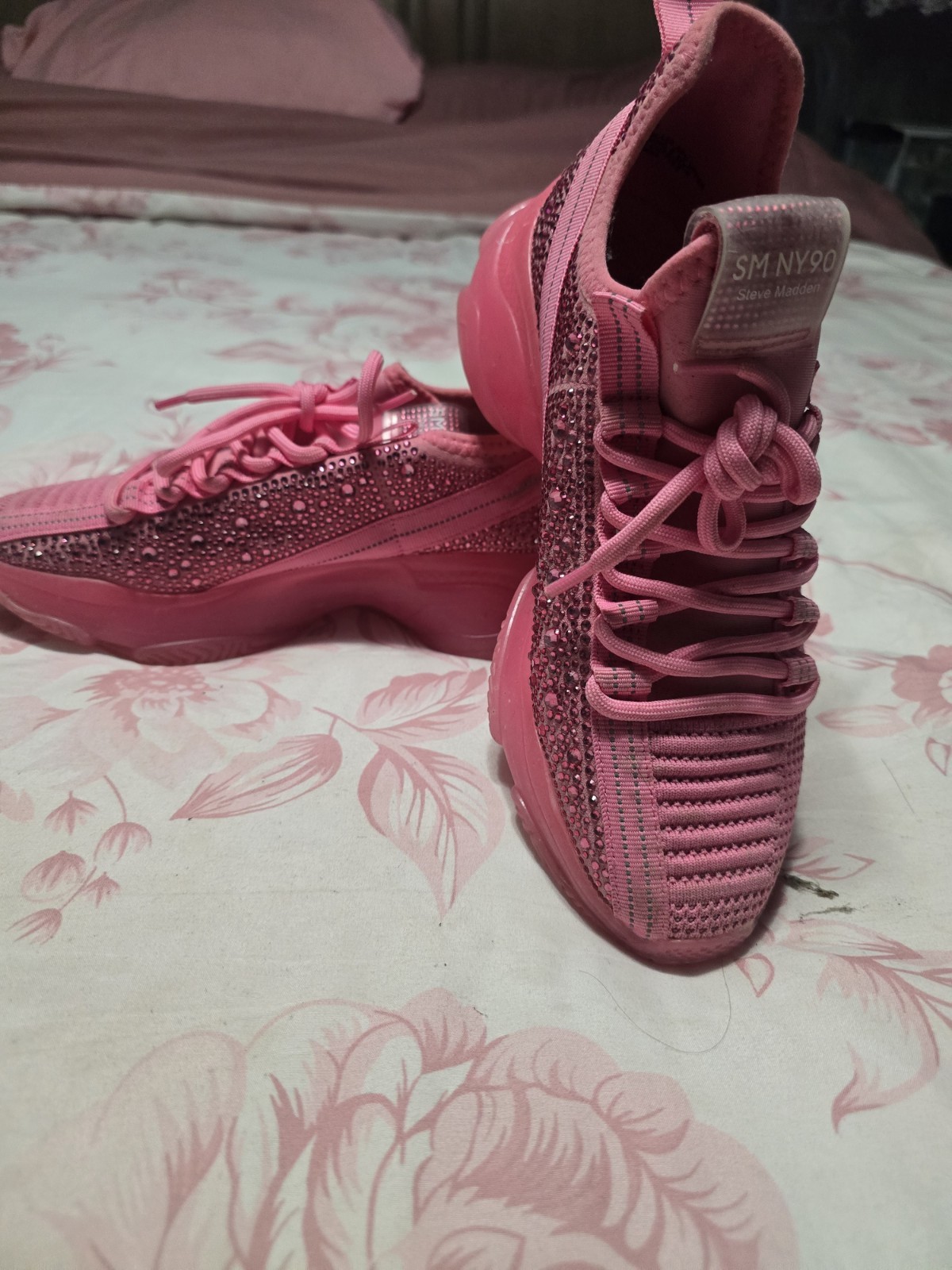 Steve Madden SM NY90 Pink Rhinestone Lace Up Sneaker Women’s Athletic Shoes