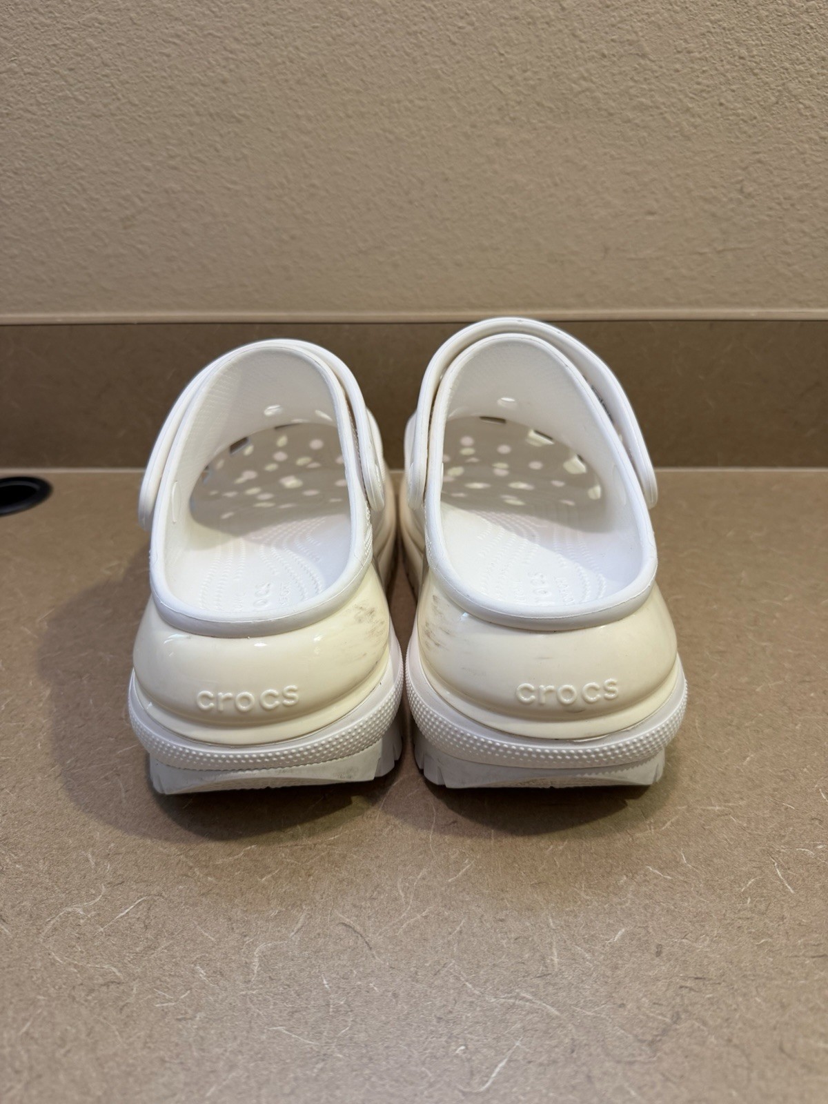 Crocs Mega Crush 207988 White Chunky Platform Clogs Sandals Womens 7 Mens 5