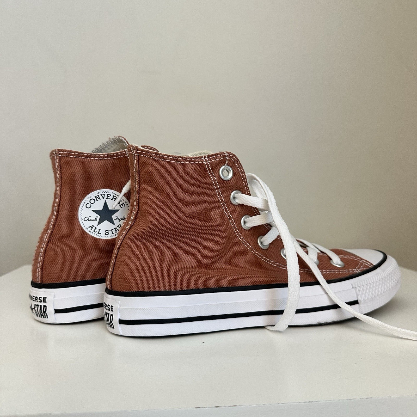 Converse Chuck 70 Canvas Unisex high top sneakers US M4/W6 Brown