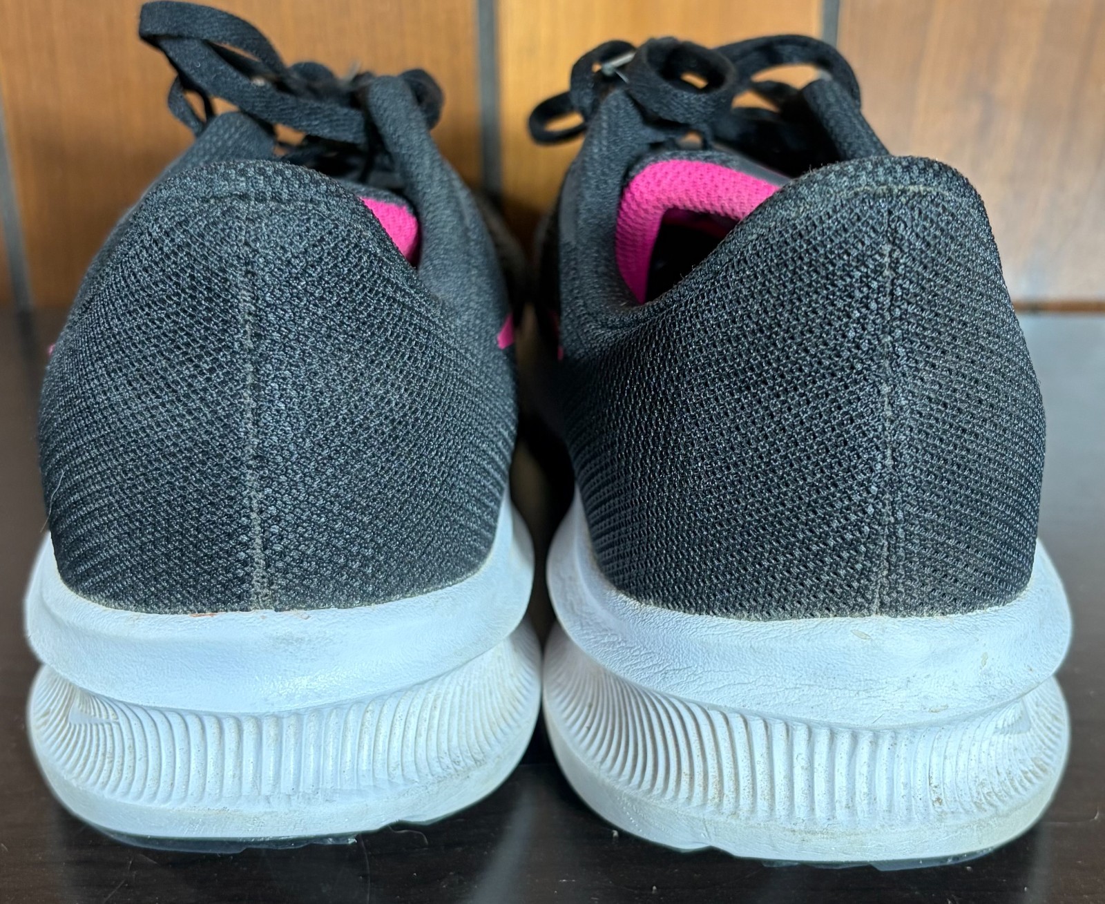 Nike Downshifter 11 Black Laser Fuchsia Womens Running Shoes Sz 11 – EUC