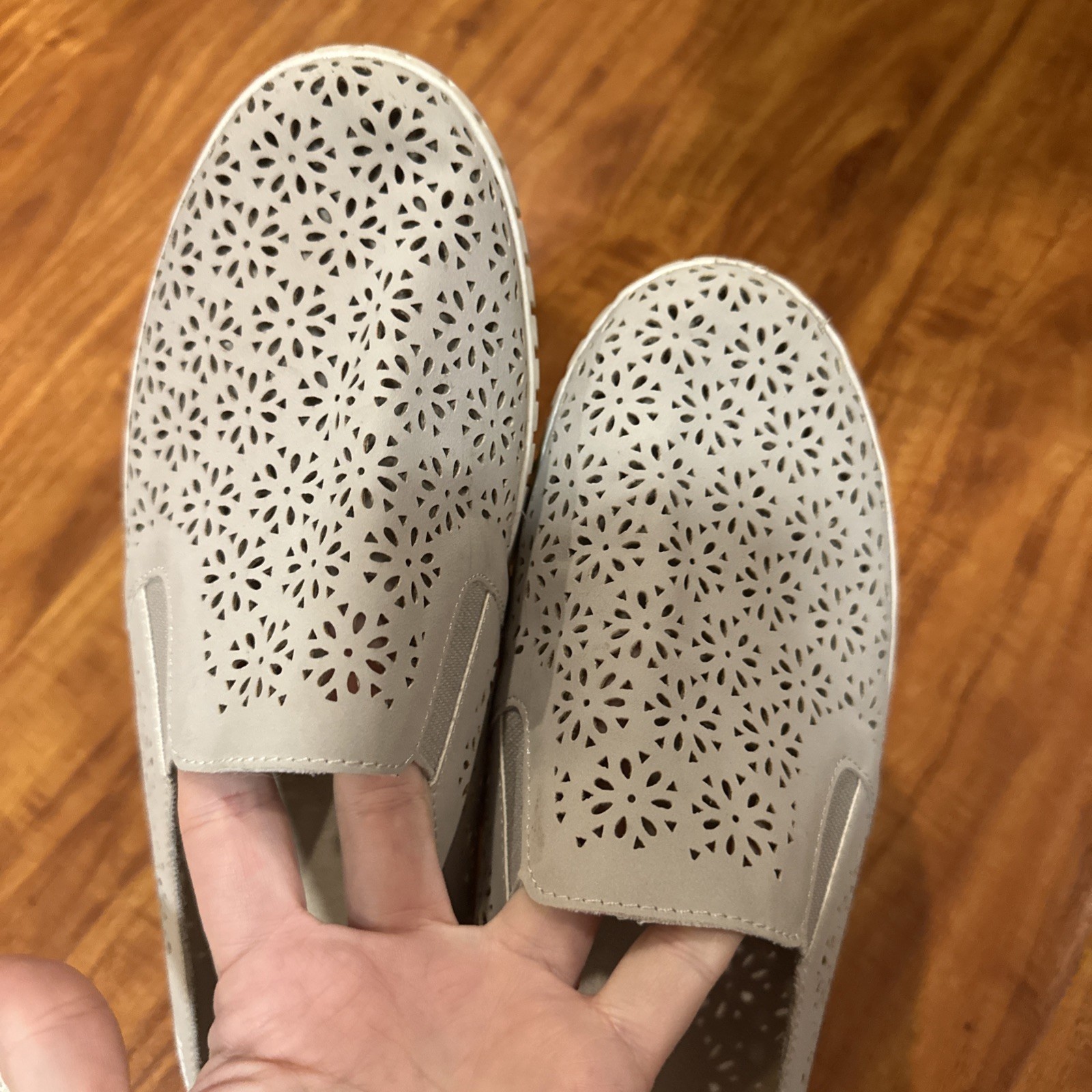 Jsport Floral Cut Out Slide Slip On Contoured Lightweight Gray Size 9 M