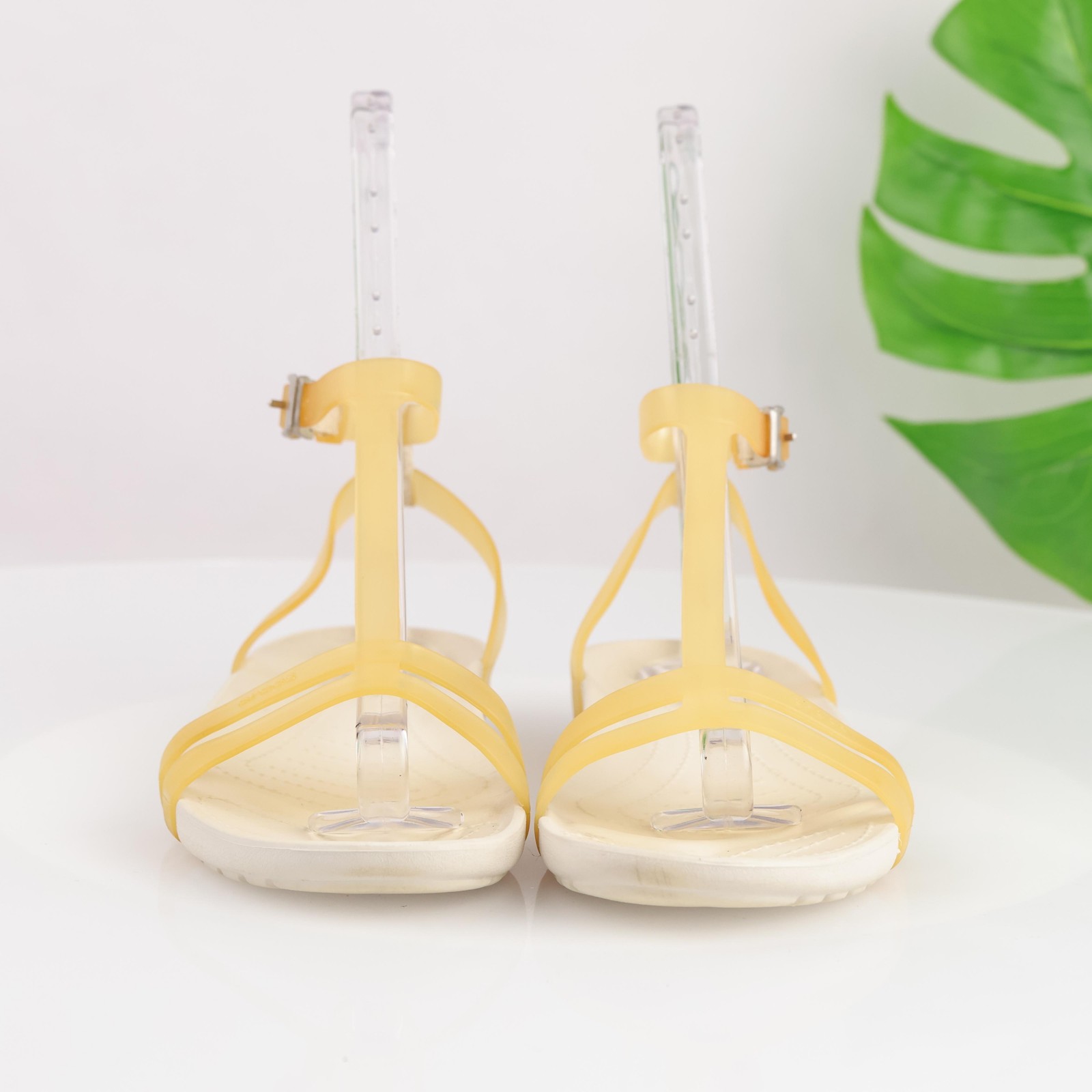 Crocs Womens Sexi Sandals Size 8 Yellow Strappy T-Strap Ankle Strap Flat Shoes