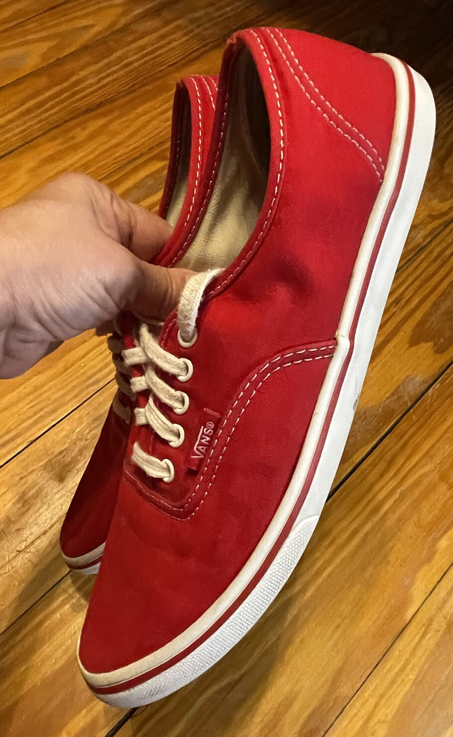 Vans Off the Wall Classic Sneakers Red Women’s Size 8.5, Men’s 7