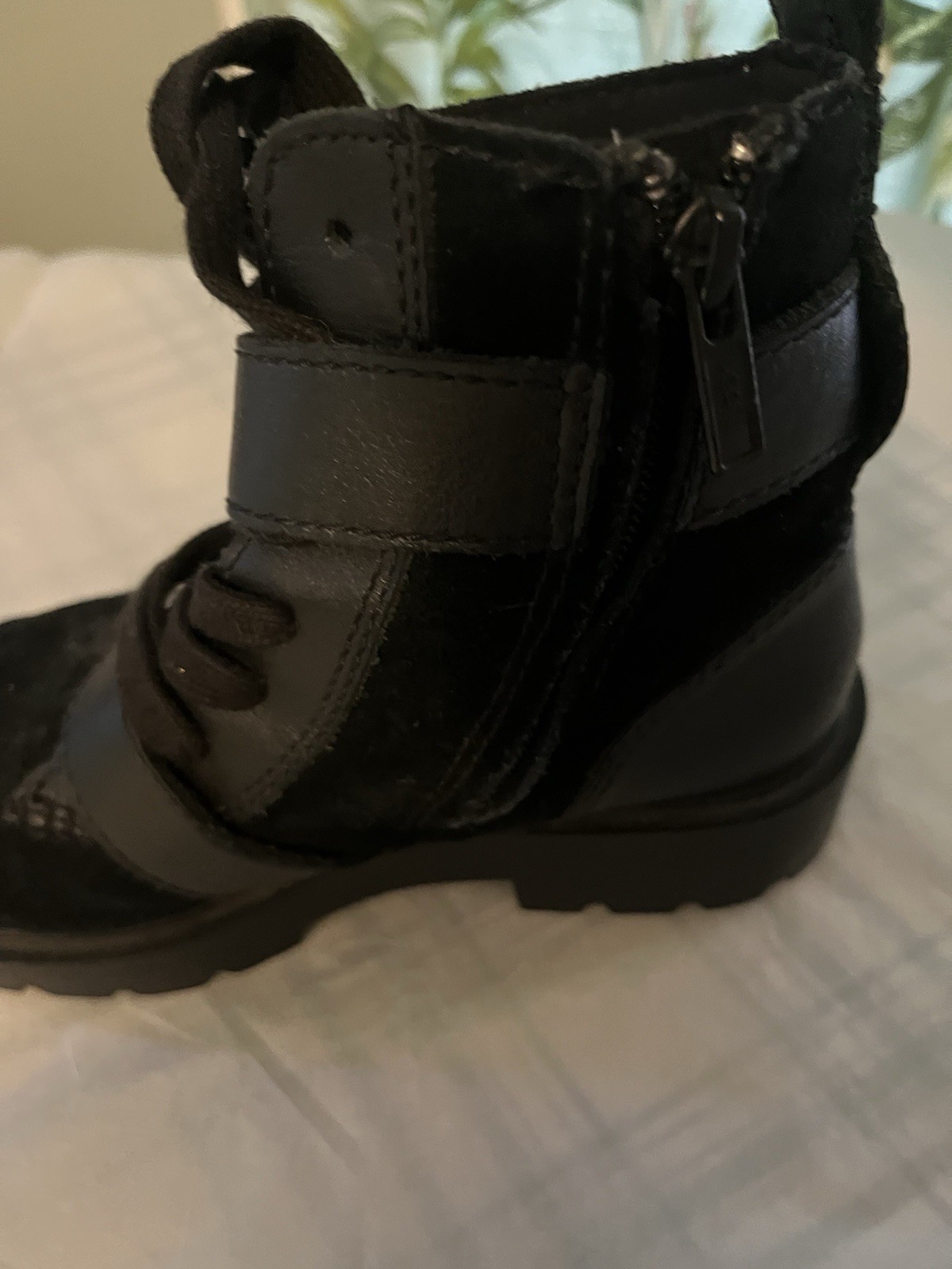UGG Women’s Black Suede Ankle Boots Size 7 Medium B M New No Box