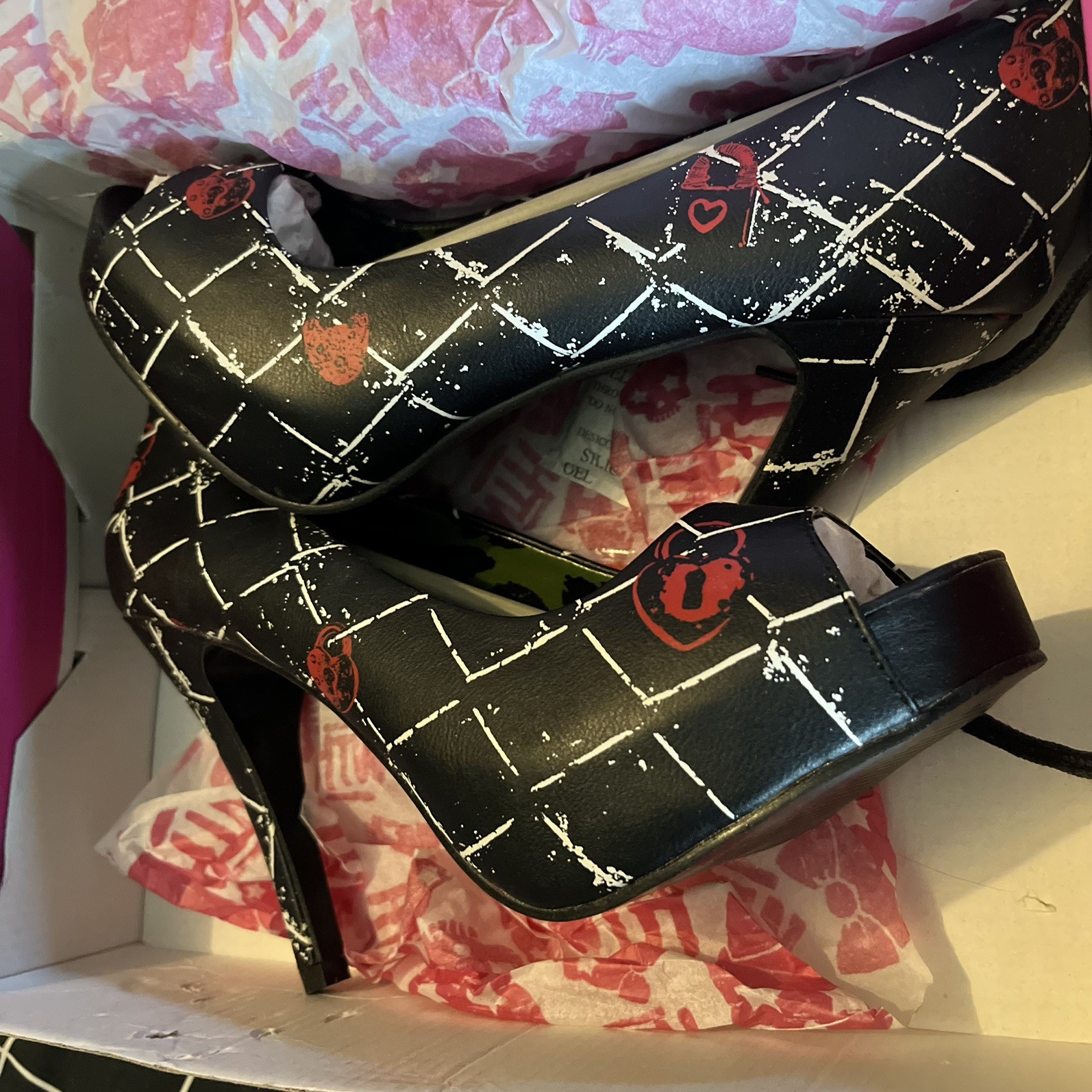 Vintage Abbey Dawn By Avril Lavigne Cross My Heart Peep Toe Heels Size 10 US