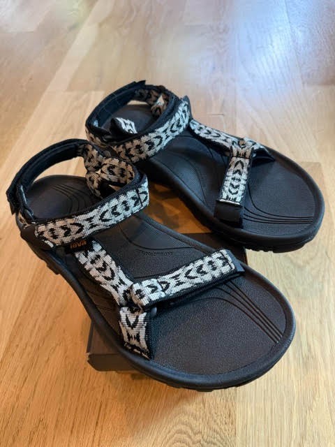 NIB Teva Womens Hurricane 4- Size 7 Color: Triton Griffin