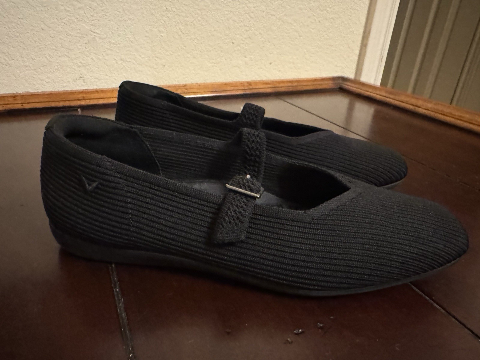 VIVAIA Margot Walker Mary Jane Black Ballet Flats Sz 8 EU 38.5 Textured Knit