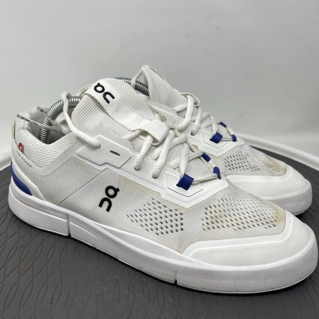 On Cloud The Roger Spin White/Blue Athletic Running Shoes Womens Size 9