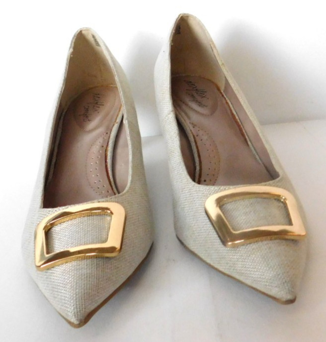 Dexflex Comfort Size 11 Pointed Toe Gold Buckle 2.5 In Heel Linen Textile