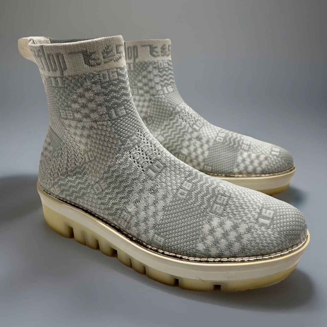 FITFLOP Swatchbook GRAY/WHITE Textile Knitted Sock Wedge Platform Ankle Boots 7M
