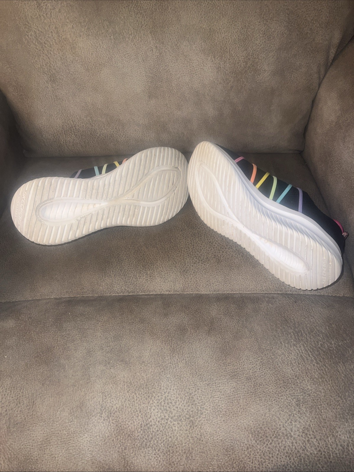 Sketchers Air -Cooled led Memory Foam USA 2.